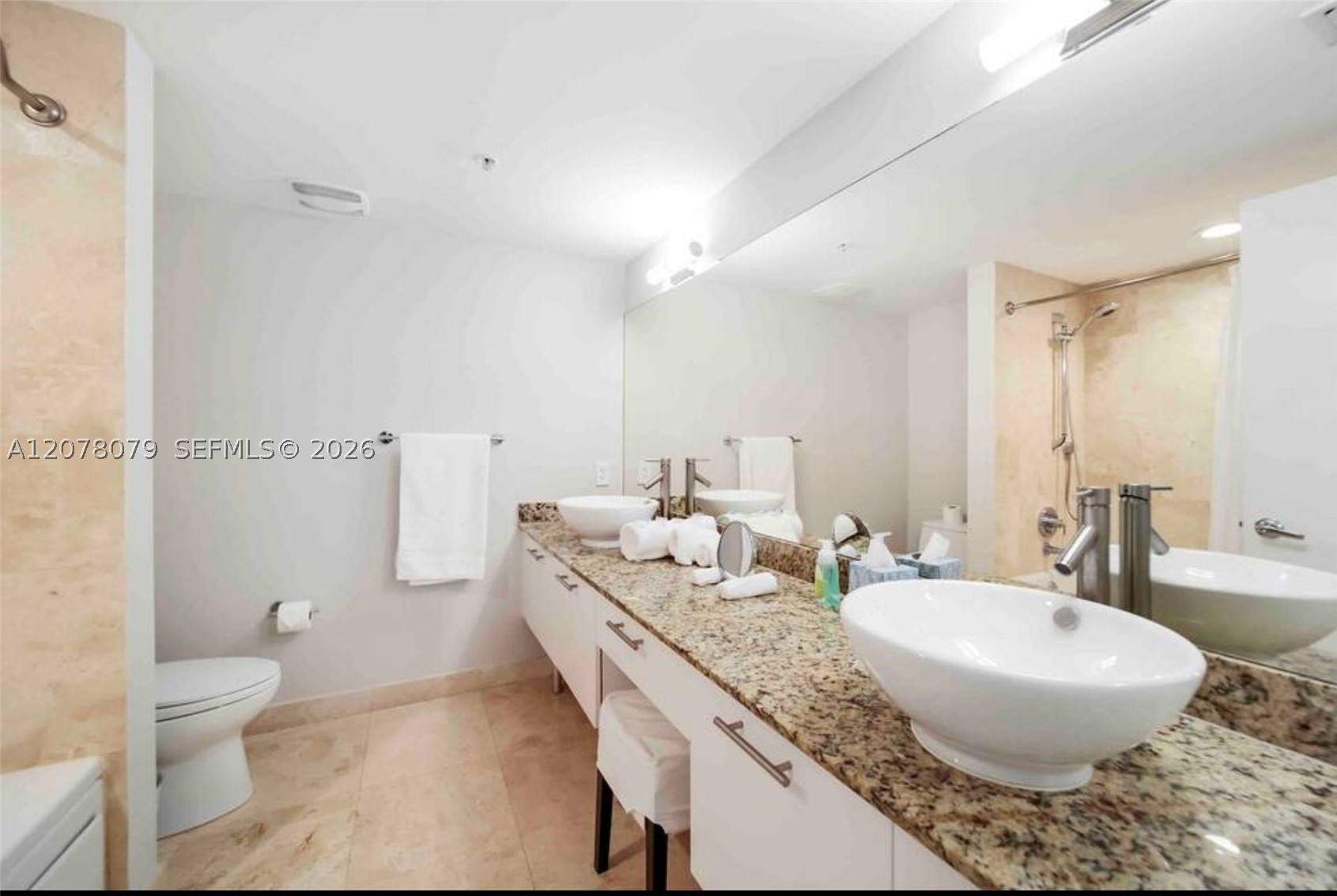 41 SE 5th St #408, Miami FL 33131
