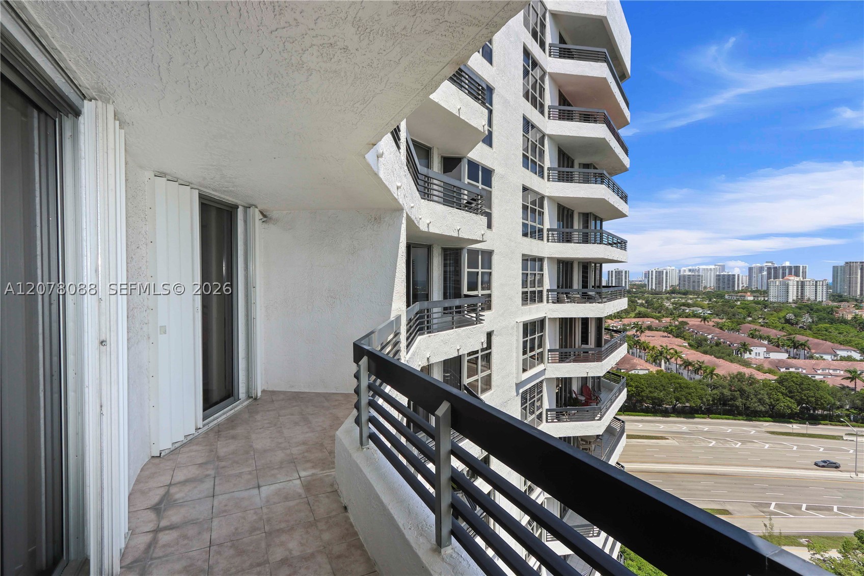 3400 NE 192nd St #1911, Aventura FL 33180