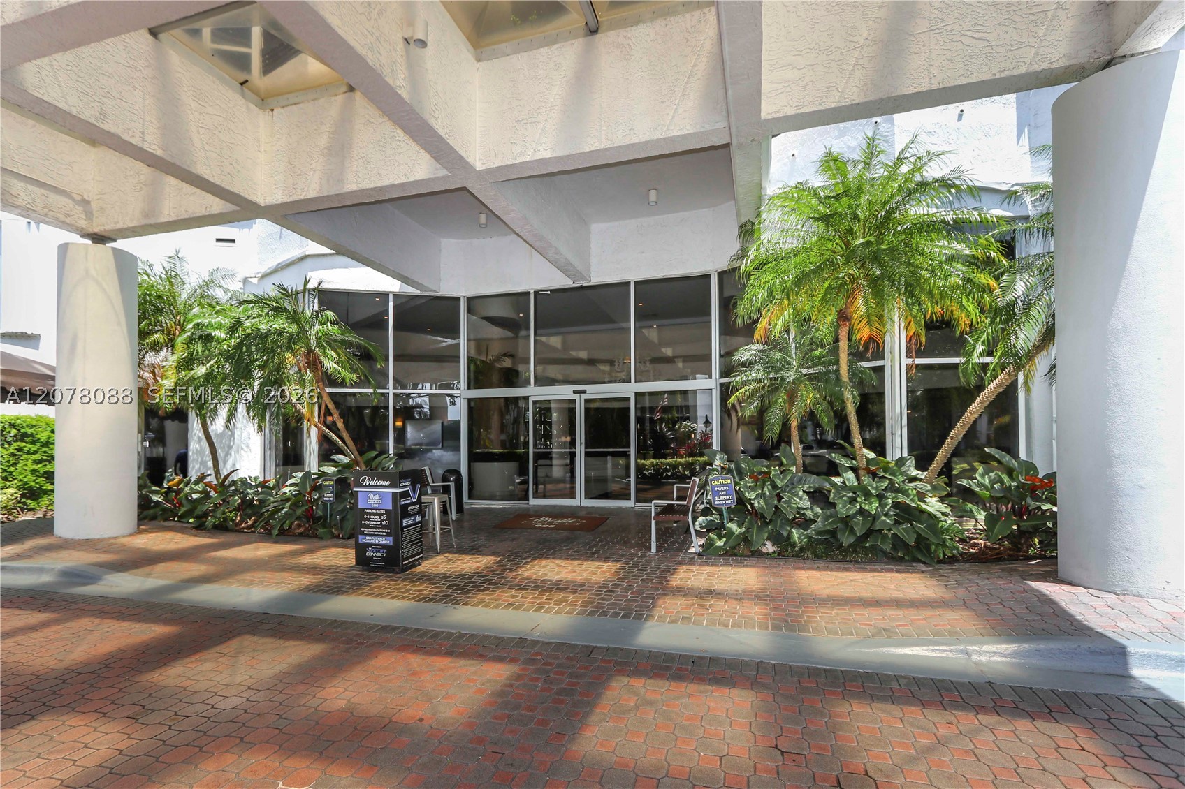 3400 NE 192nd St #1911, Aventura FL 33180