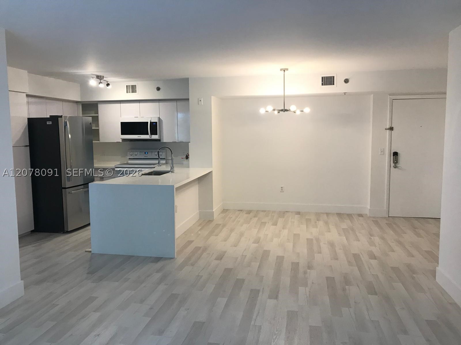 19901 E Country Club Dr #2405, Aventura FL 33180