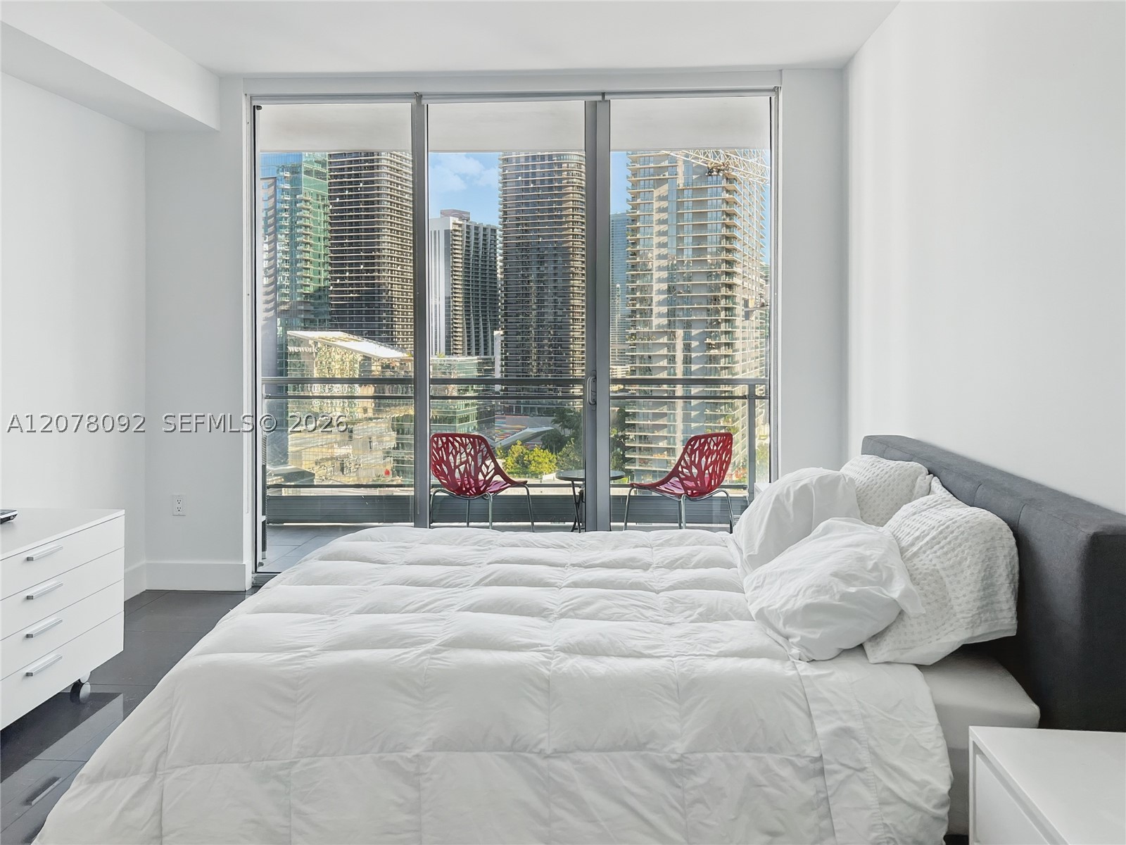 92 SW 3rd St #2602, Miami FL 33130