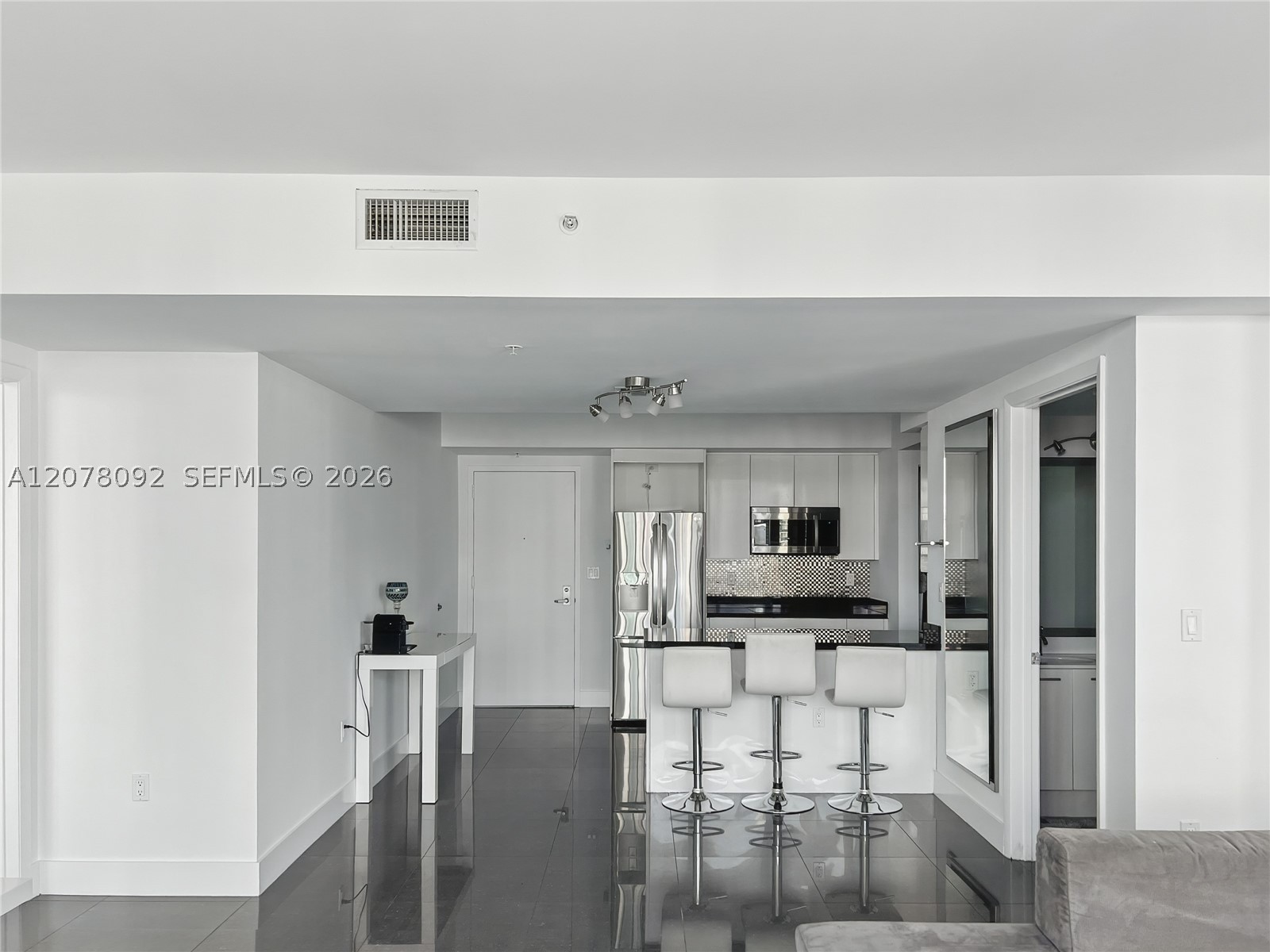 92 SW 3rd St #2602, Miami FL 33130