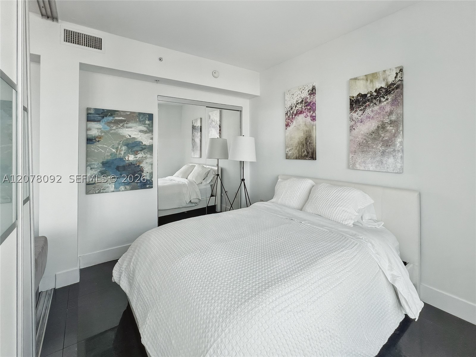 92 SW 3rd St #2602, Miami FL 33130