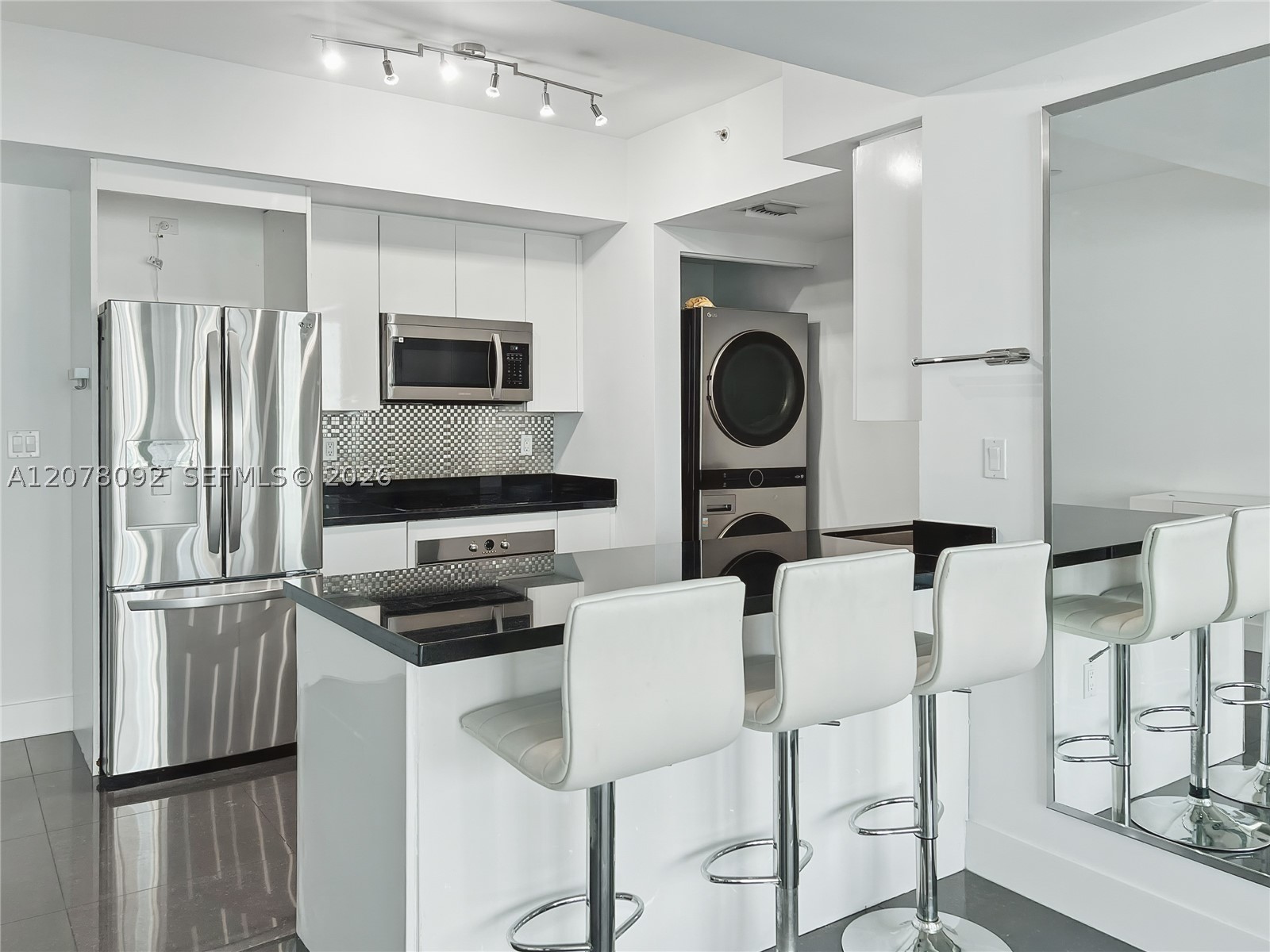 92 SW 3rd St #2602, Miami FL 33130