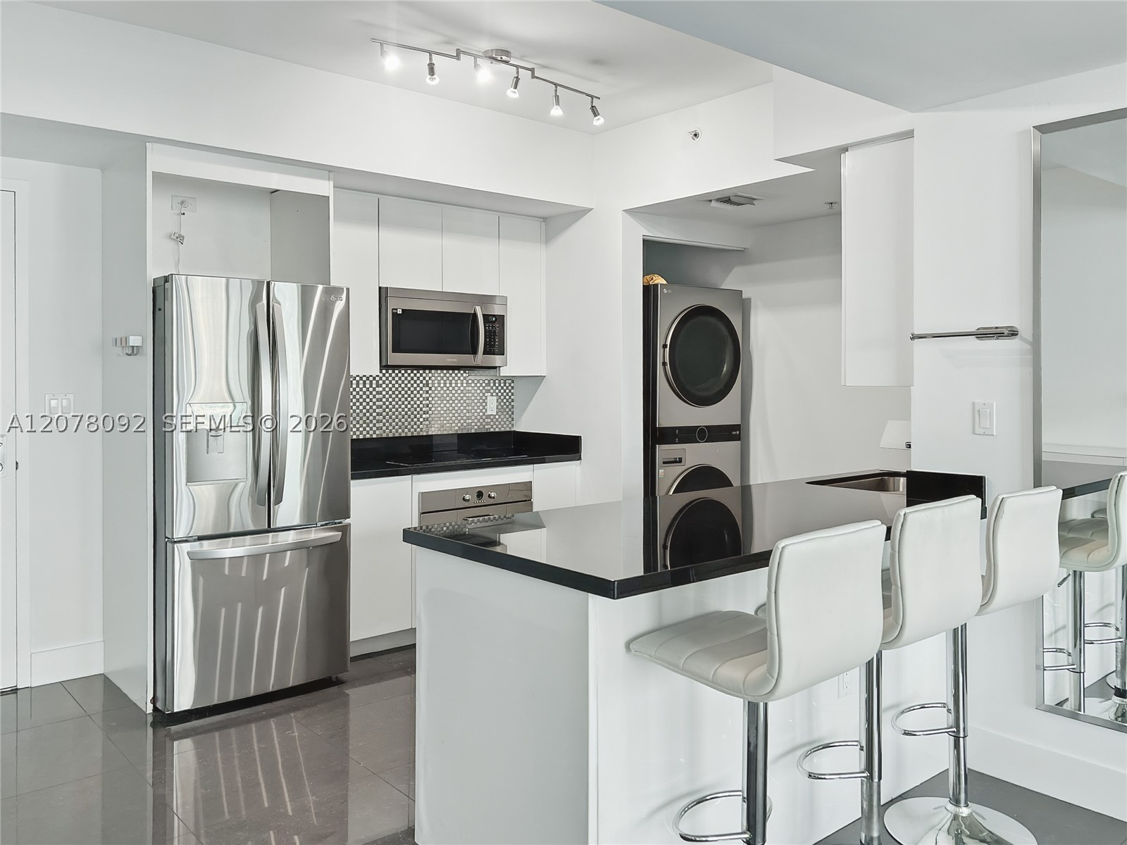 92 SW 3rd St #2602, Miami FL 33130
