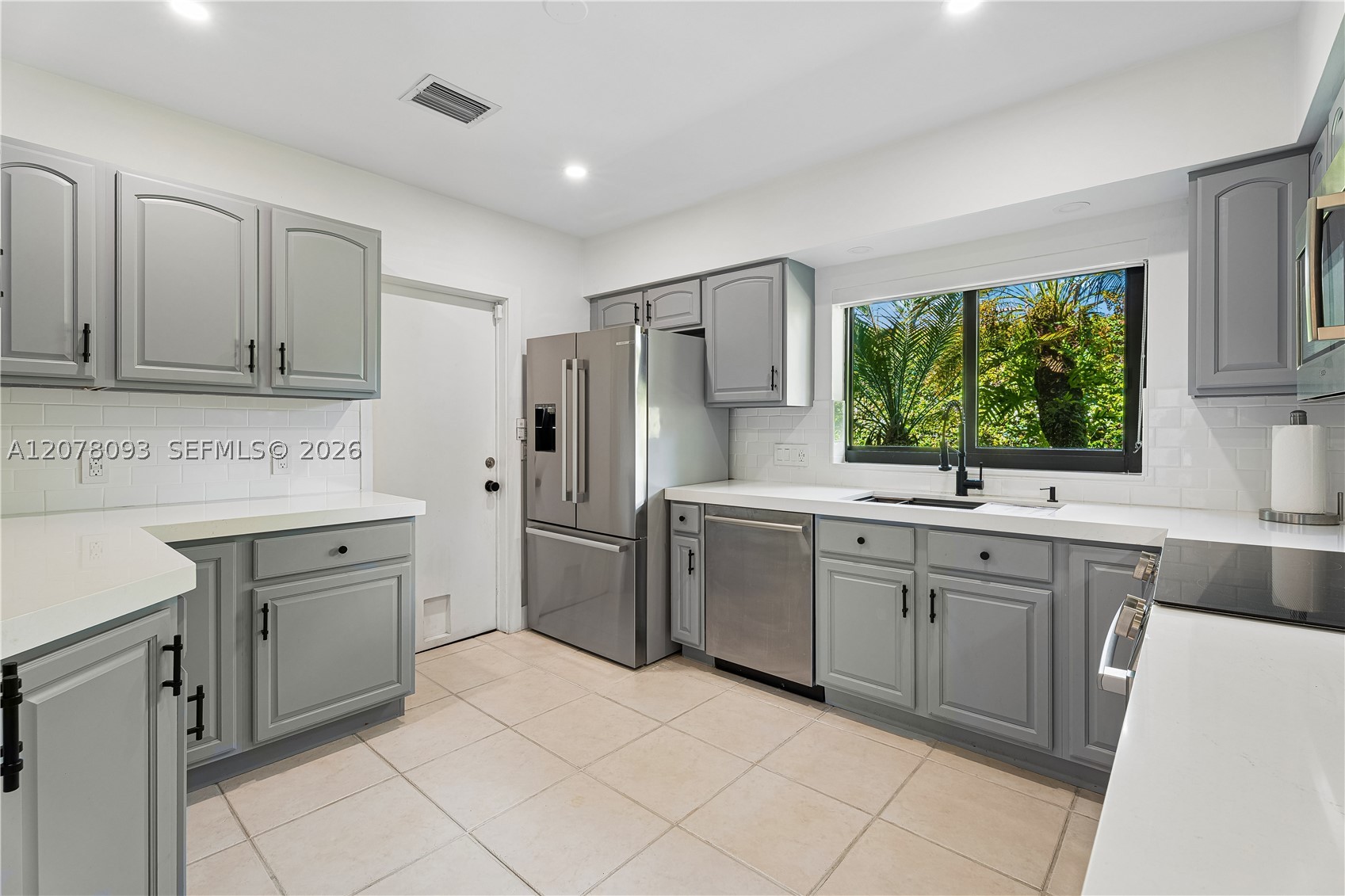 1541 Consolata Ave, Coral Gables FL 33146