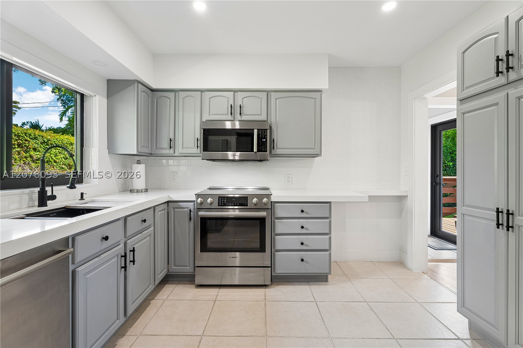 1541 Consolata Ave, Coral Gables FL 33146