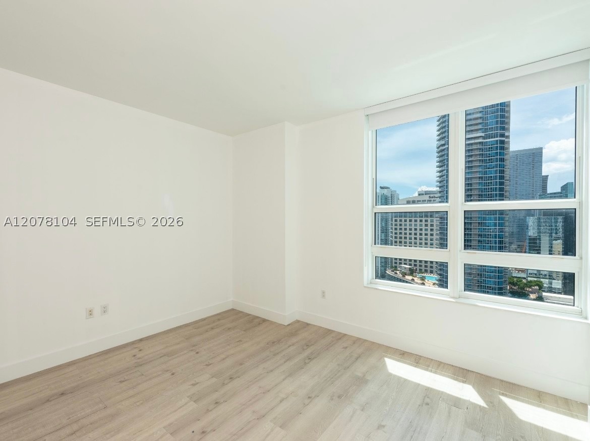 Miami FL 33131 - A12078104