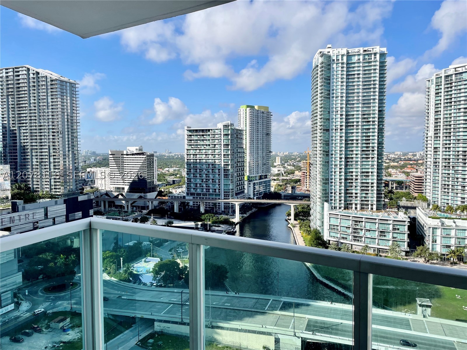 31 SE 5th St #2805, Miami FL 33131