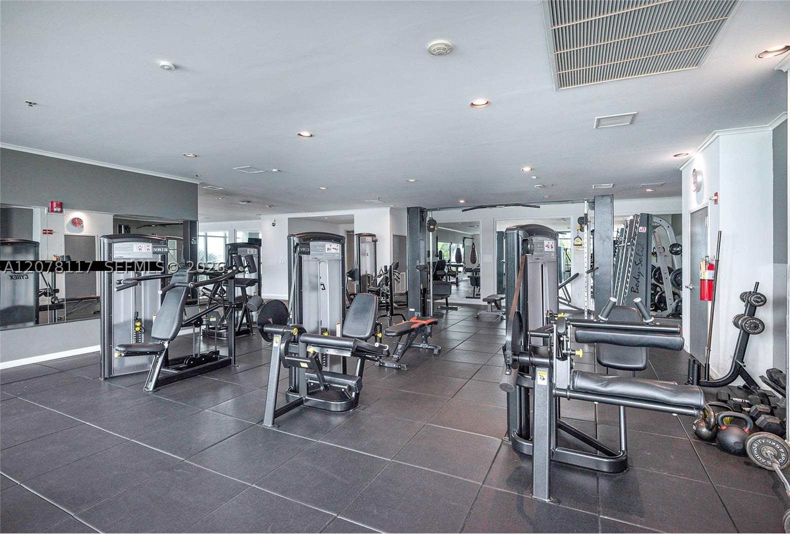 1155 Brickell Bay Dr #808, Miami FL 33131