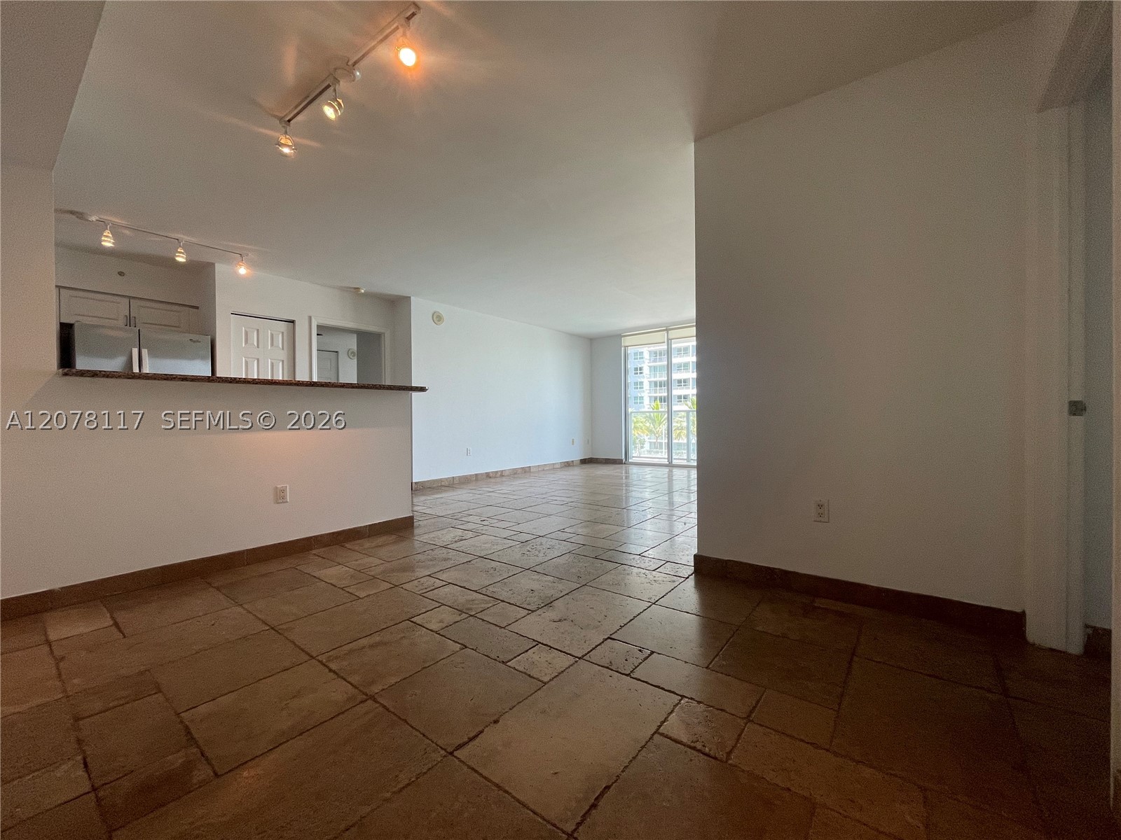 1155 Brickell Bay Dr #808, Miami FL 33131