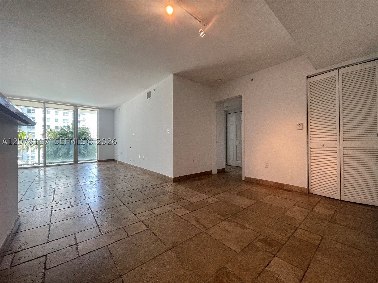 1155 Brickell Bay Dr #808, Miami FL 33131