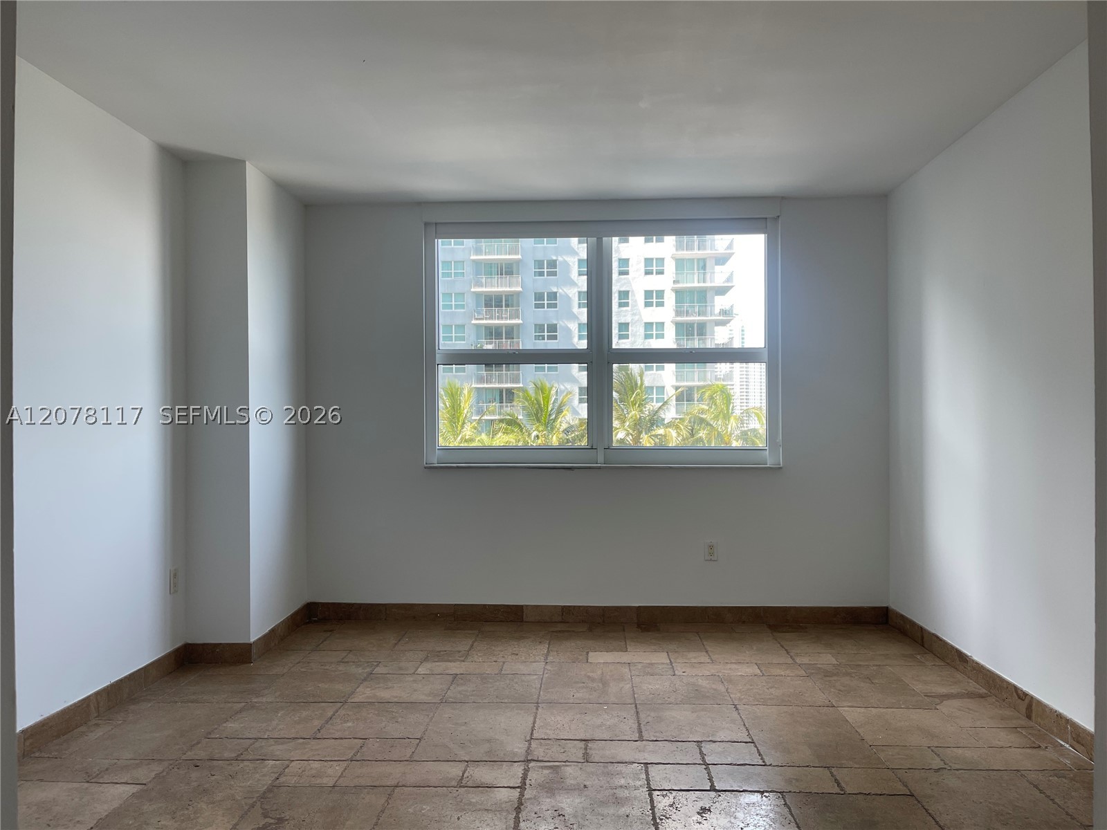 1155 Brickell Bay Dr #808, Miami FL 33131