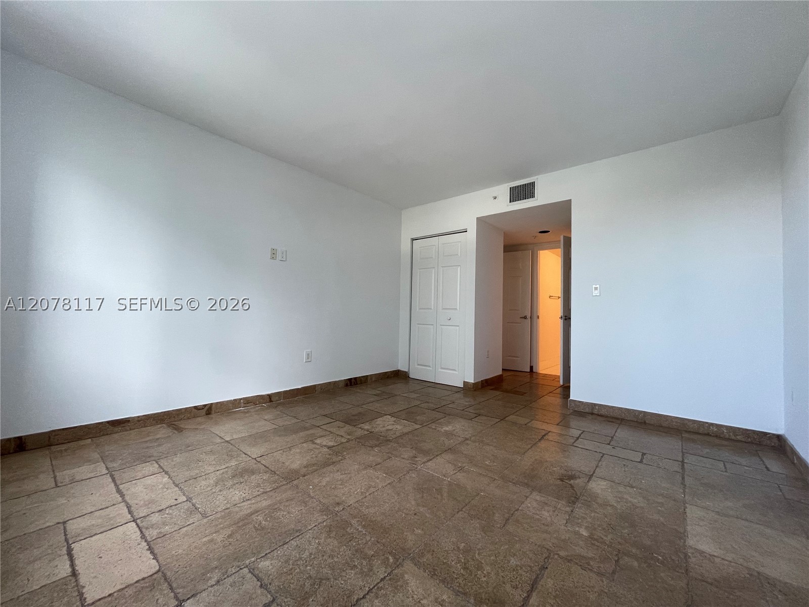 1155 Brickell Bay Dr #808, Miami FL 33131