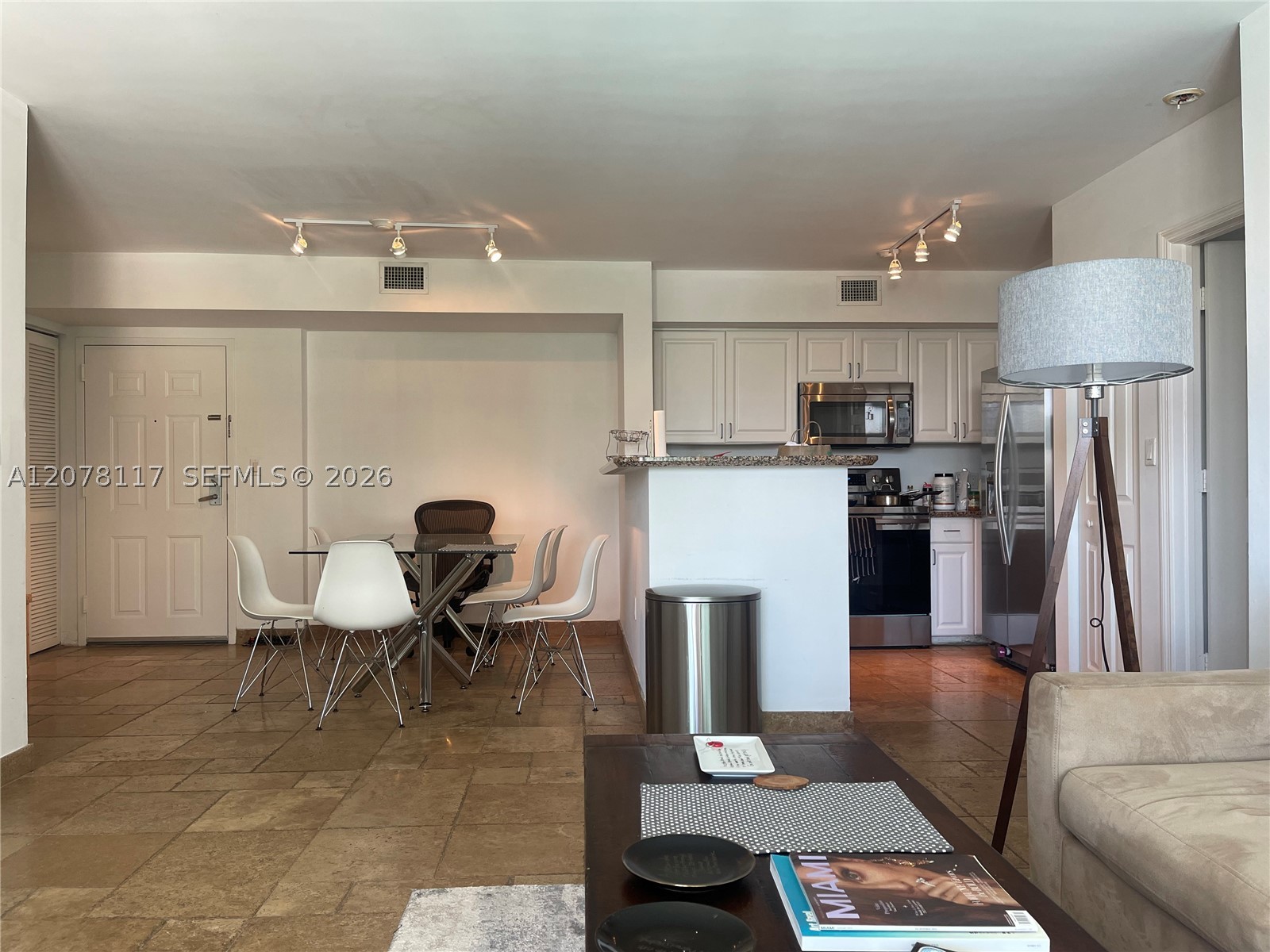1155 Brickell Bay Dr #808, Miami FL 33131