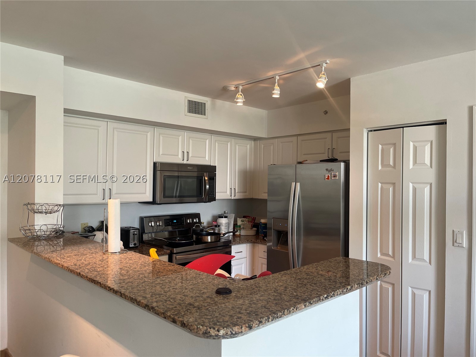 1155 Brickell Bay Dr #808, Miami FL 33131