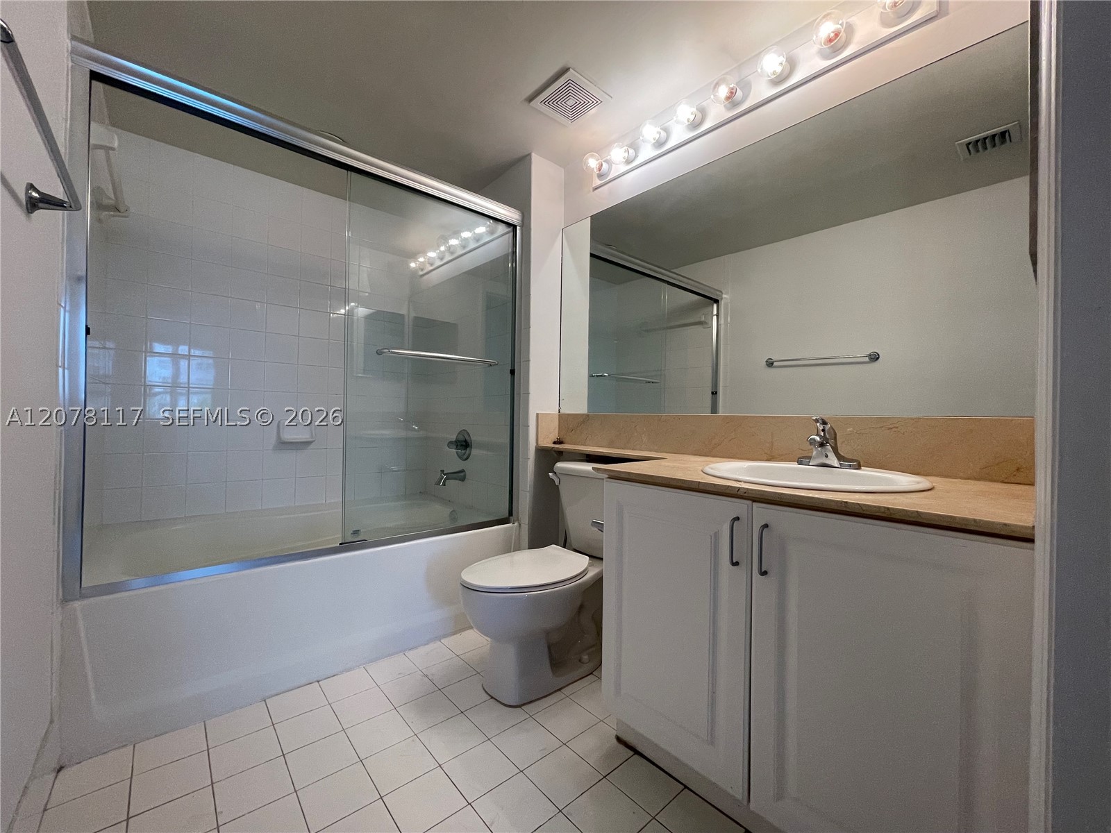 1155 Brickell Bay Dr #808, Miami FL 33131