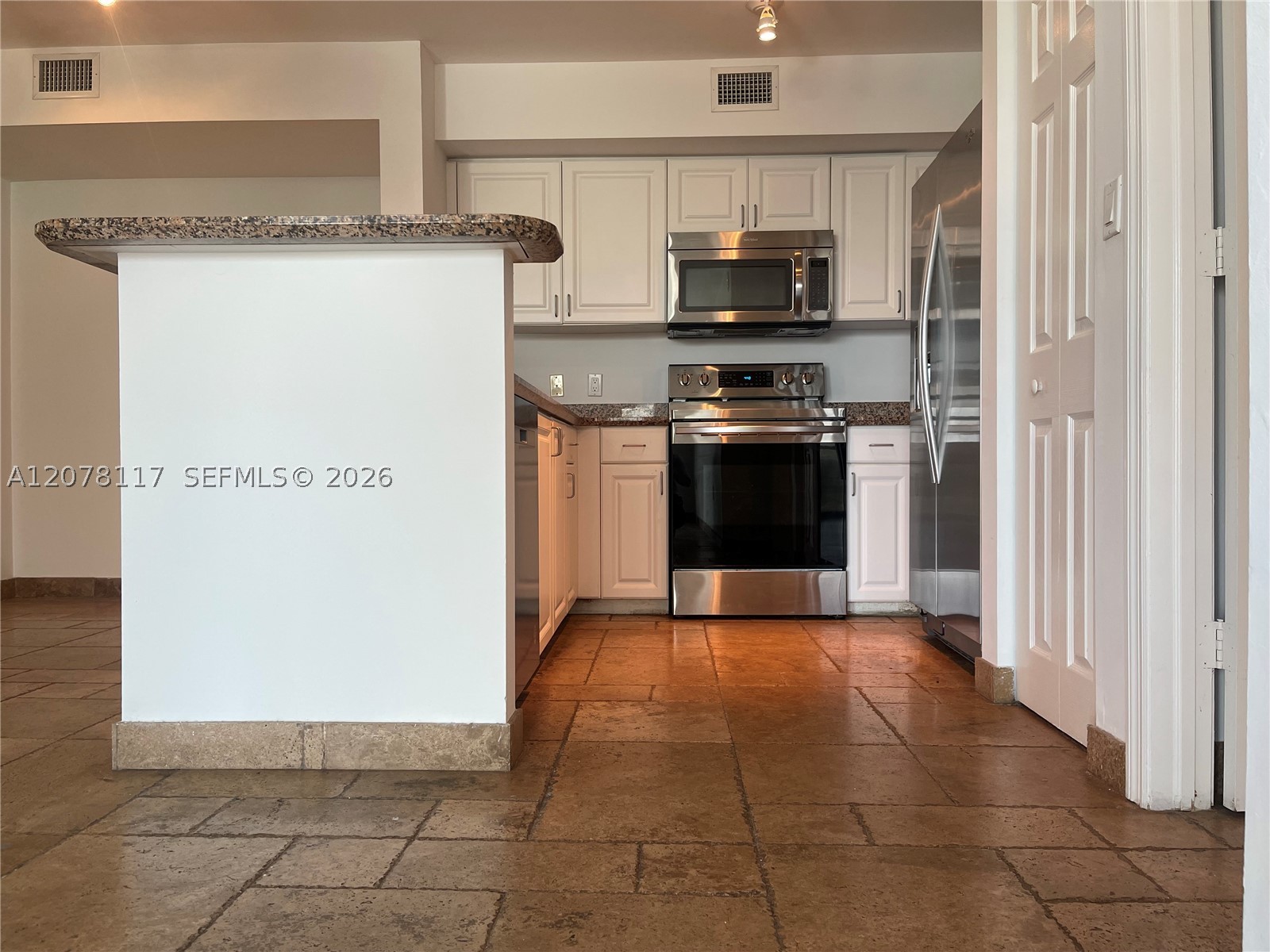 1155 Brickell Bay Dr #808, Miami FL 33131