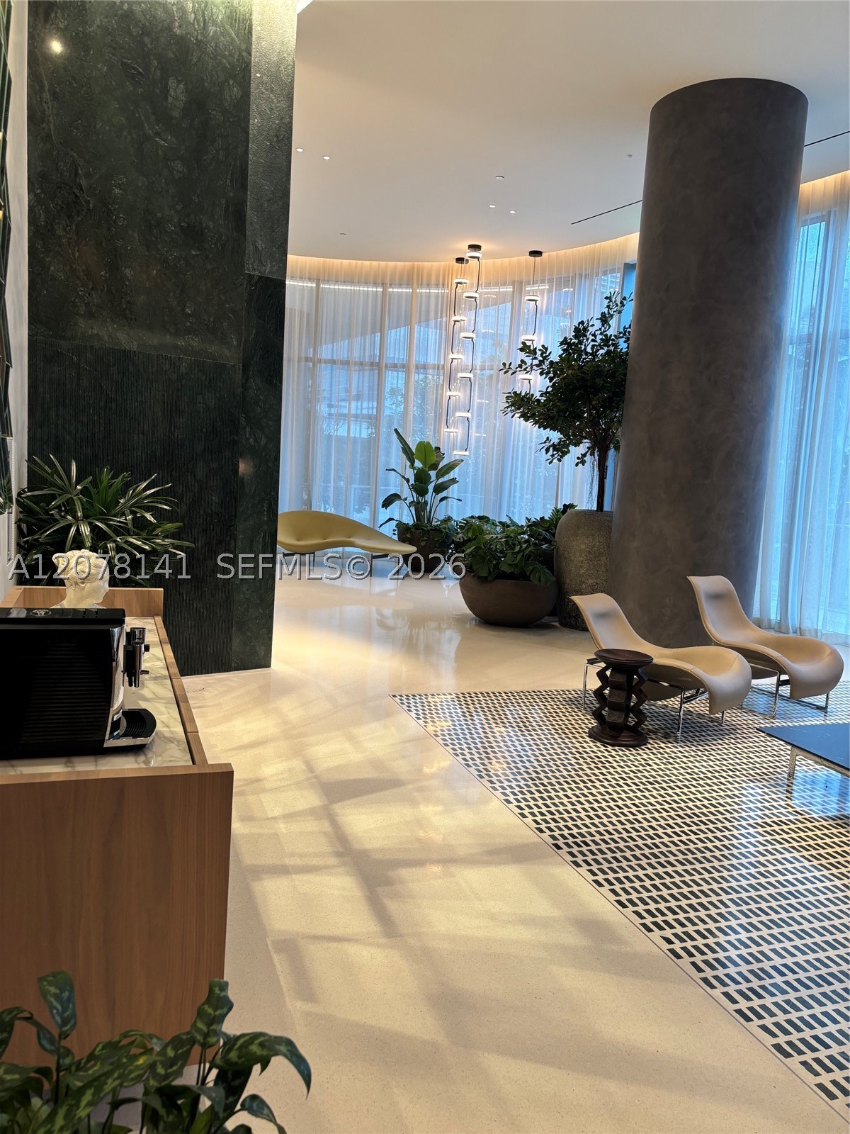 1400 Biscayne Blvd #2106, Miami FL 33132