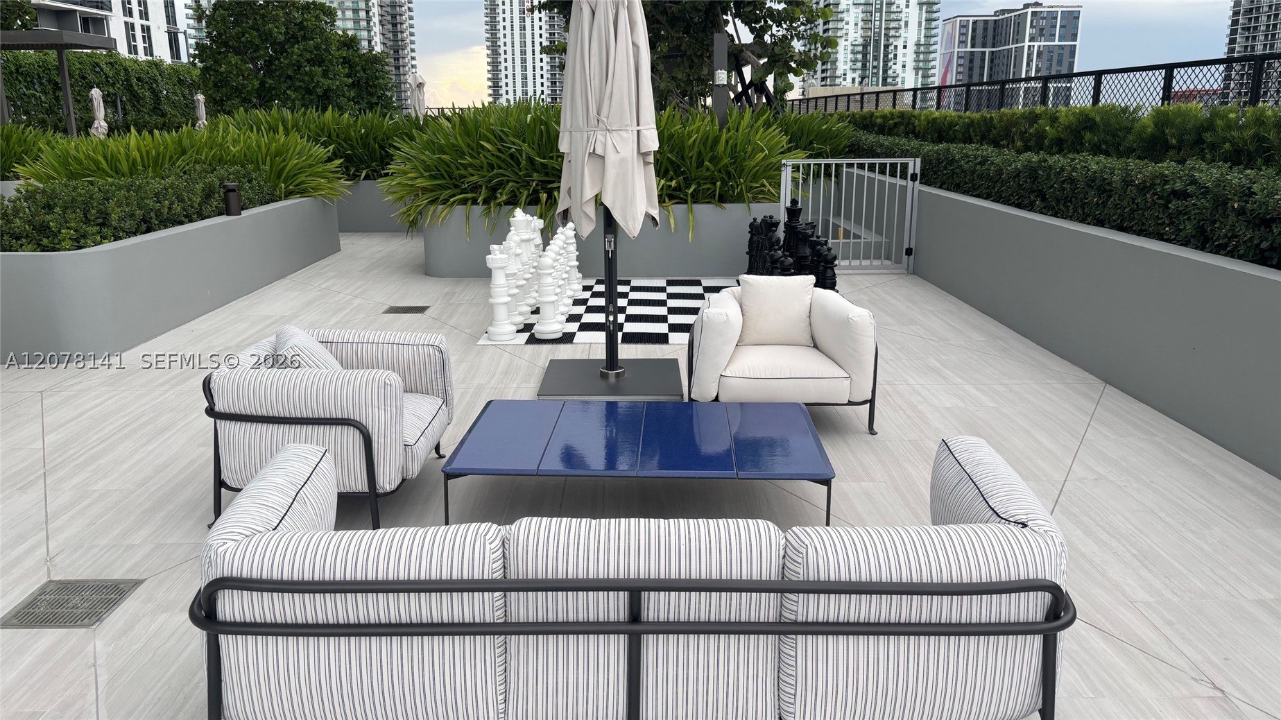 1400 Biscayne Blvd #2106, Miami FL 33132