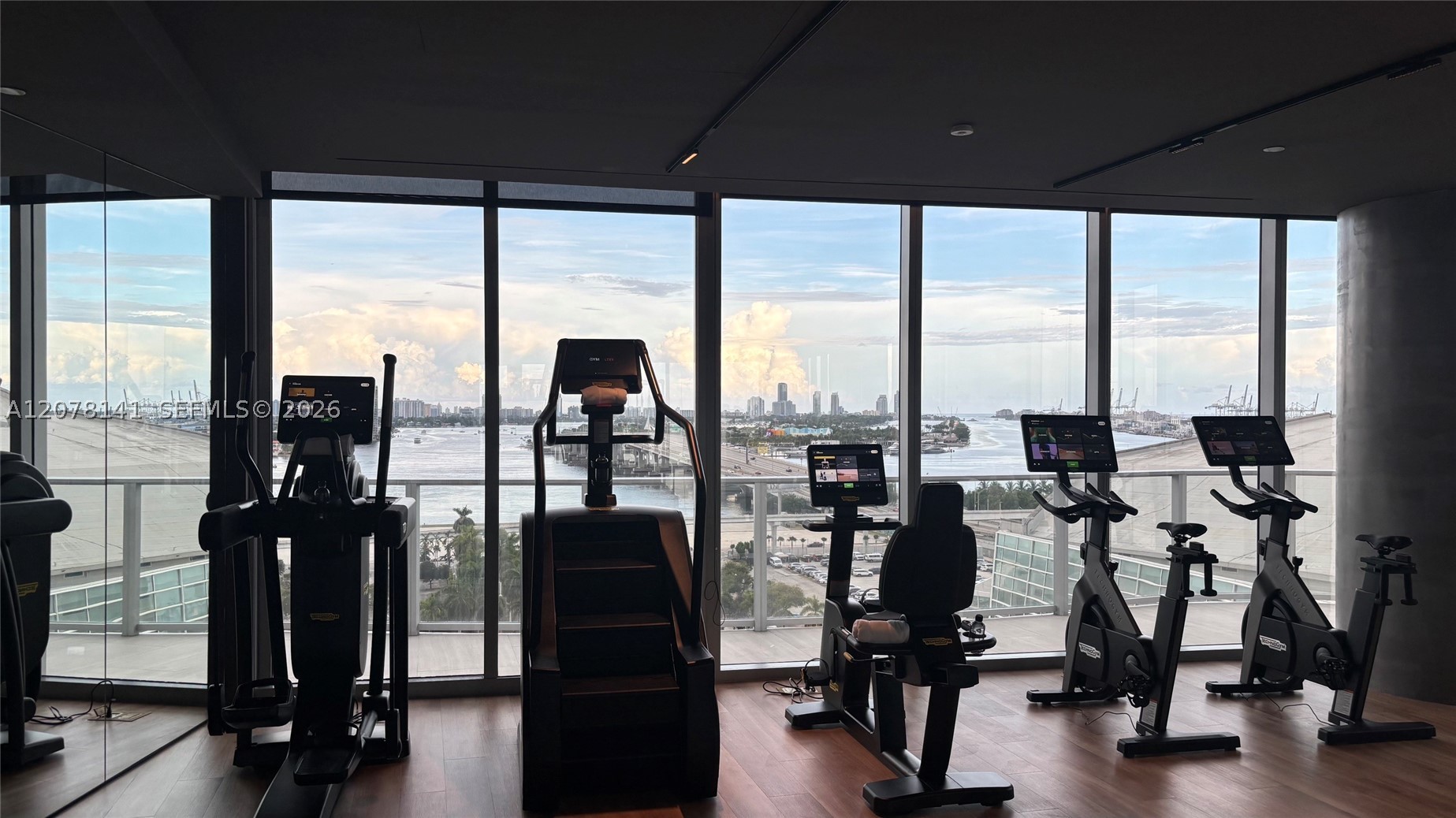 1400 Biscayne Blvd #2106, Miami FL 33132