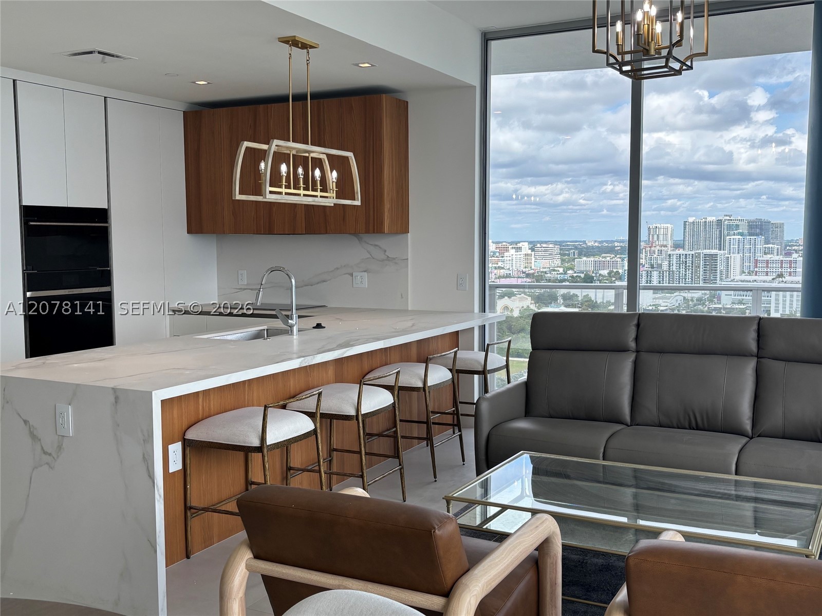 1400 Biscayne Blvd #2106, Miami FL 33132