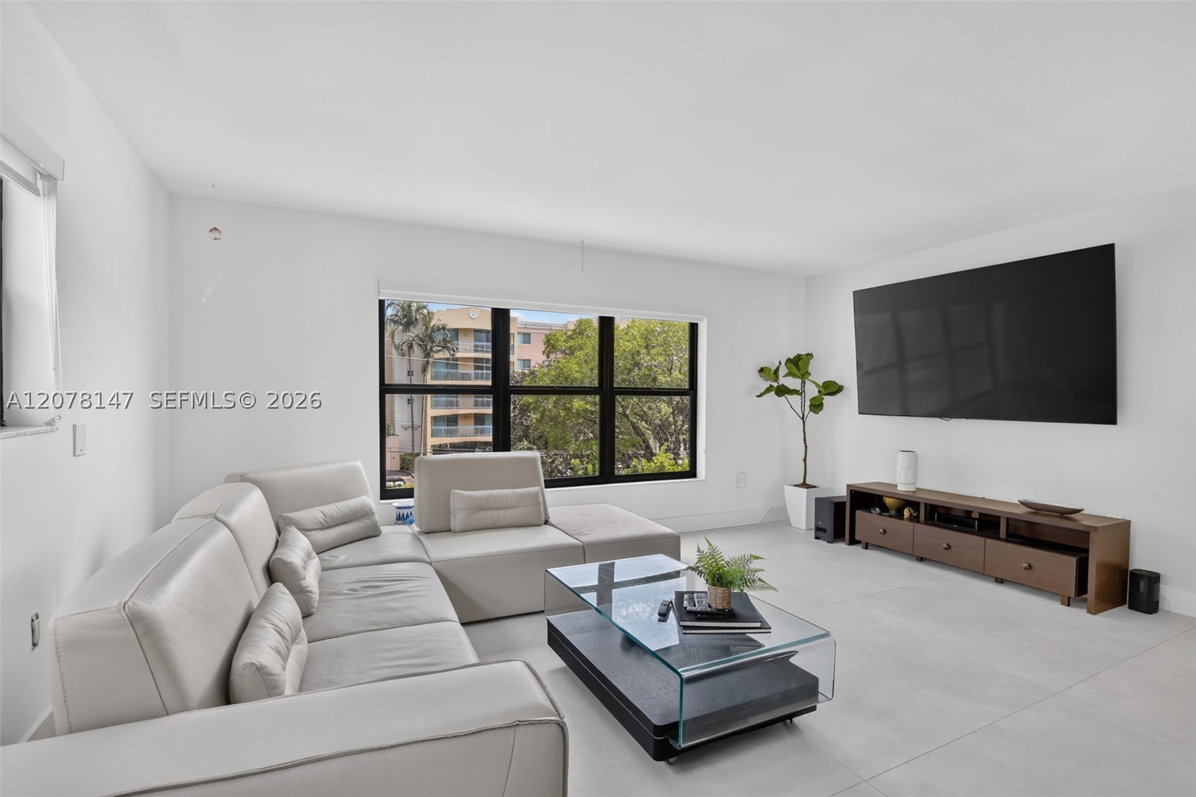 200 Golden Isles Dr #306, Hallandale Beach FL 33009