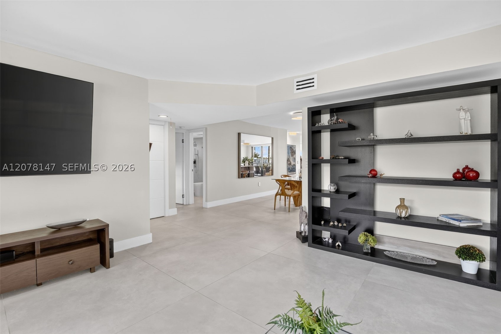 200 Golden Isles Dr #306, Hallandale Beach FL 33009