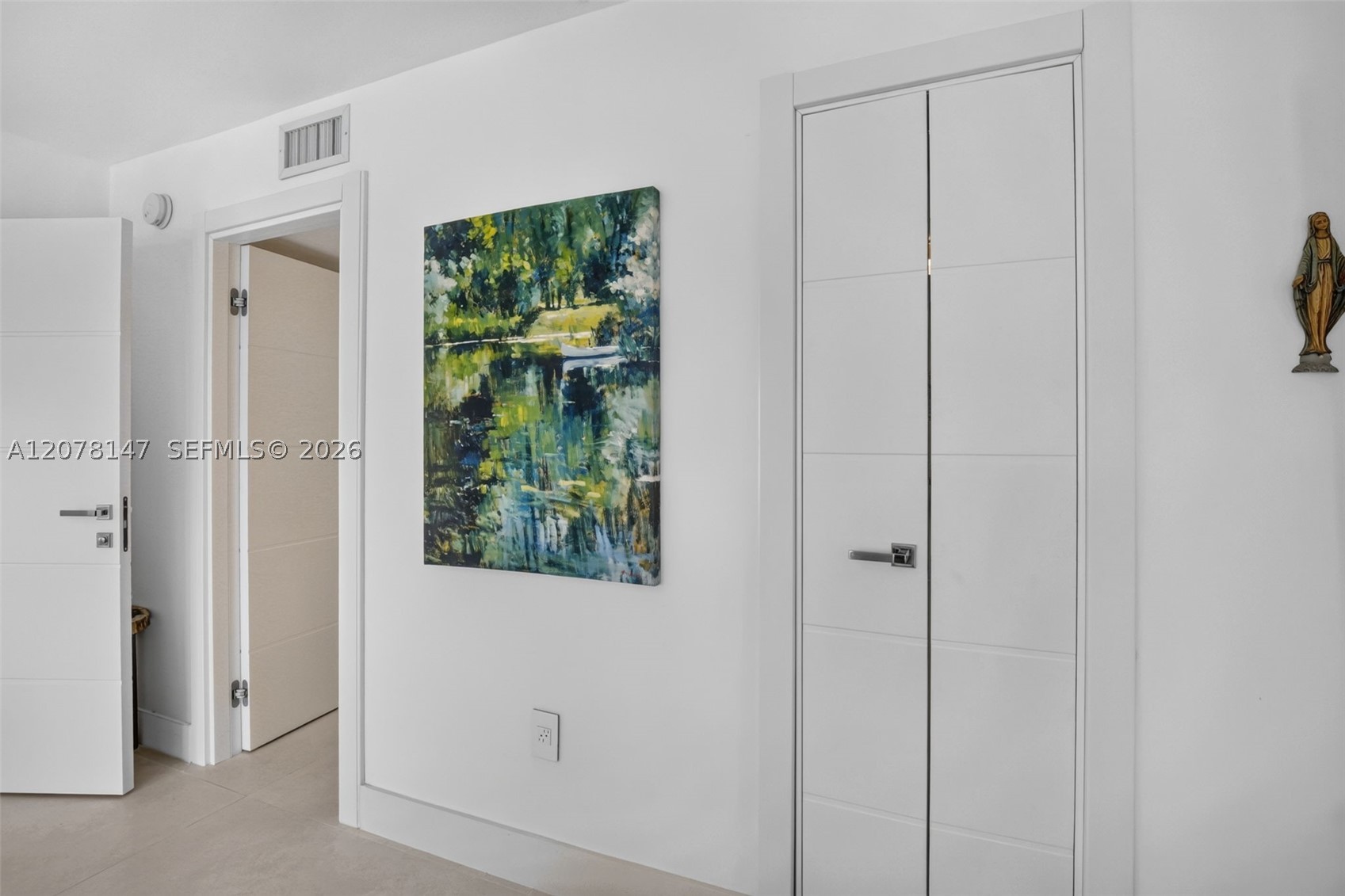200 Golden Isles Dr #306, Hallandale Beach FL 33009