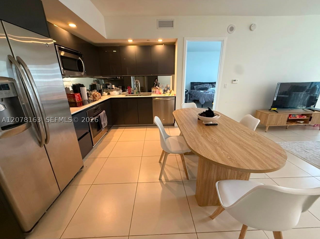 31 SE 6th St #2407, Miami FL 33131