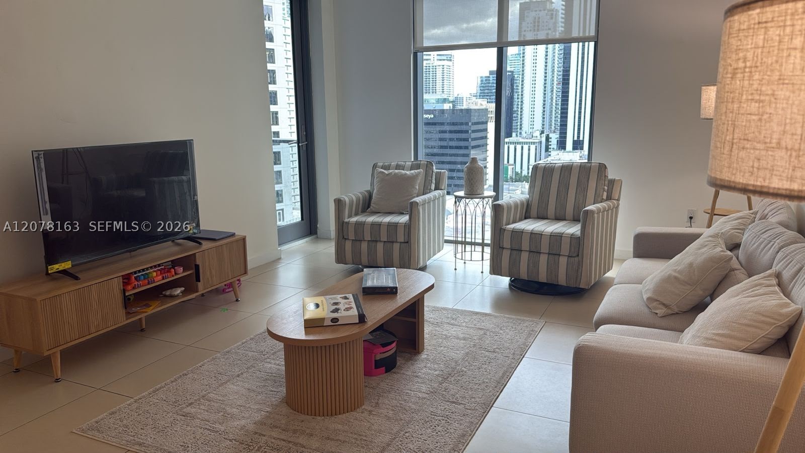 31 SE 6th St #2407, Miami FL 33131
