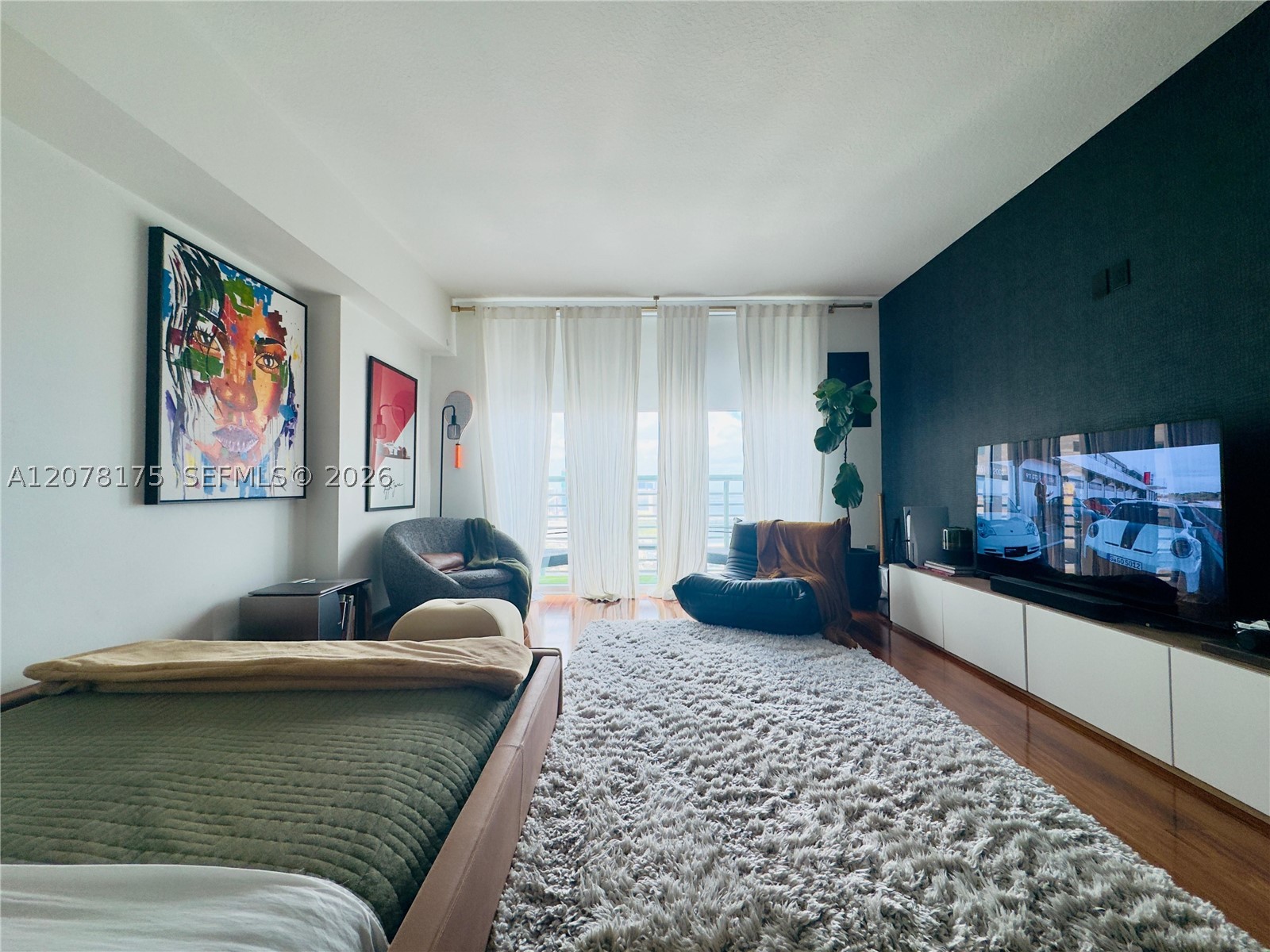 325 S Biscayne Blvd #4220, Miami FL 33131