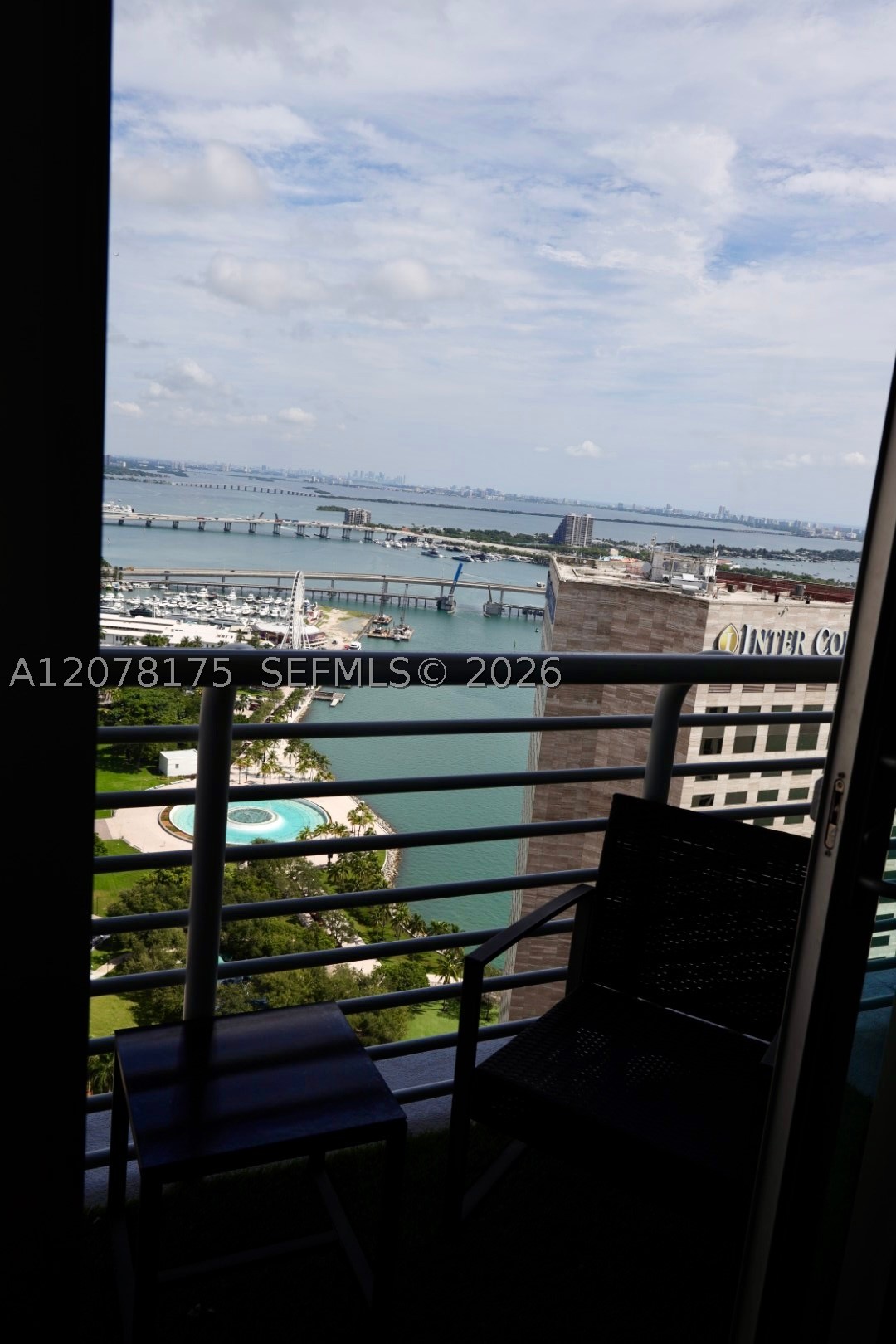325 S Biscayne Blvd #4220, Miami FL 33131