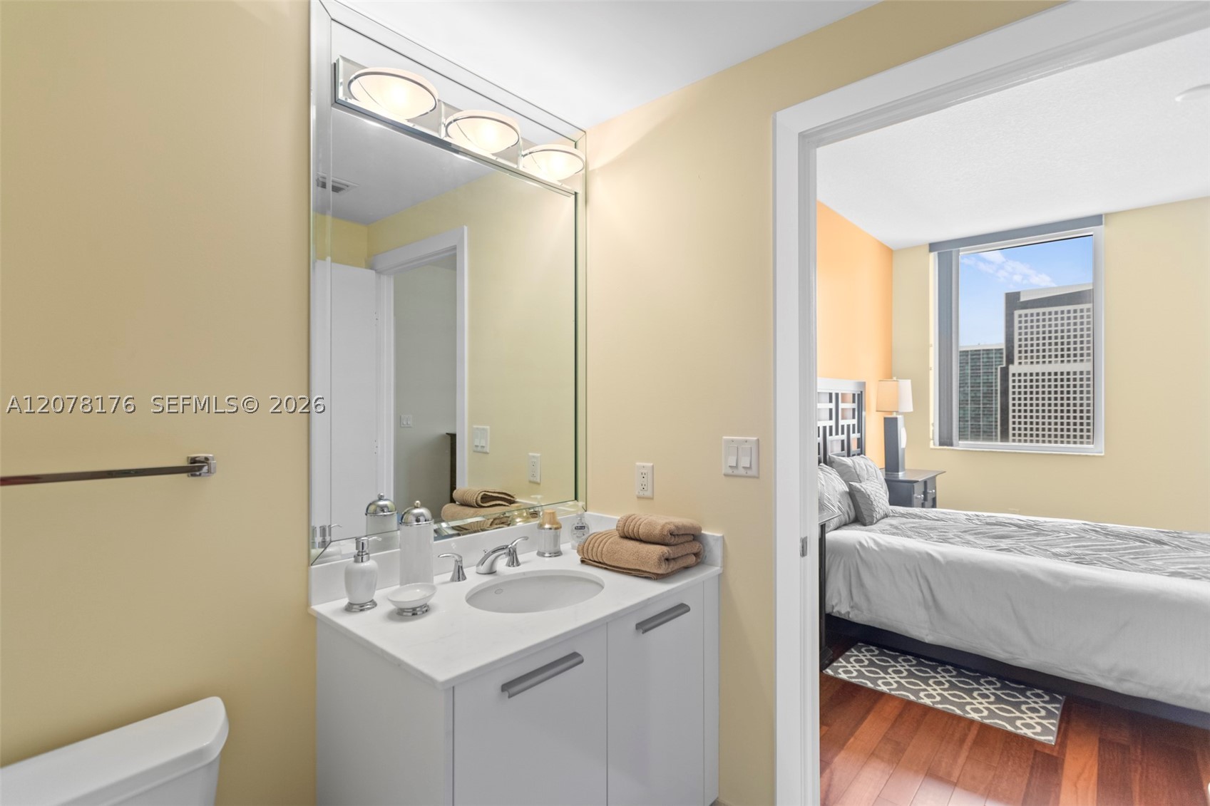 1060 Brickell Ave #2601, Miami FL 33131