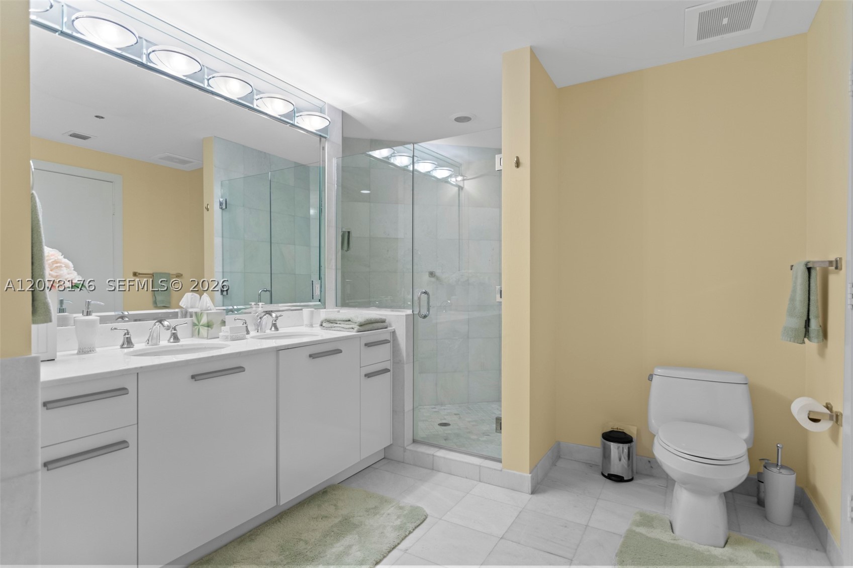 1060 Brickell Ave #2601, Miami FL 33131