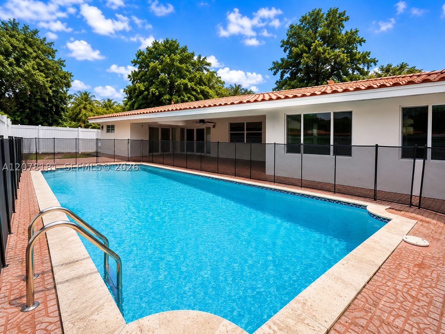 15330 Durnford Dr, Miami Lakes FL 33014
