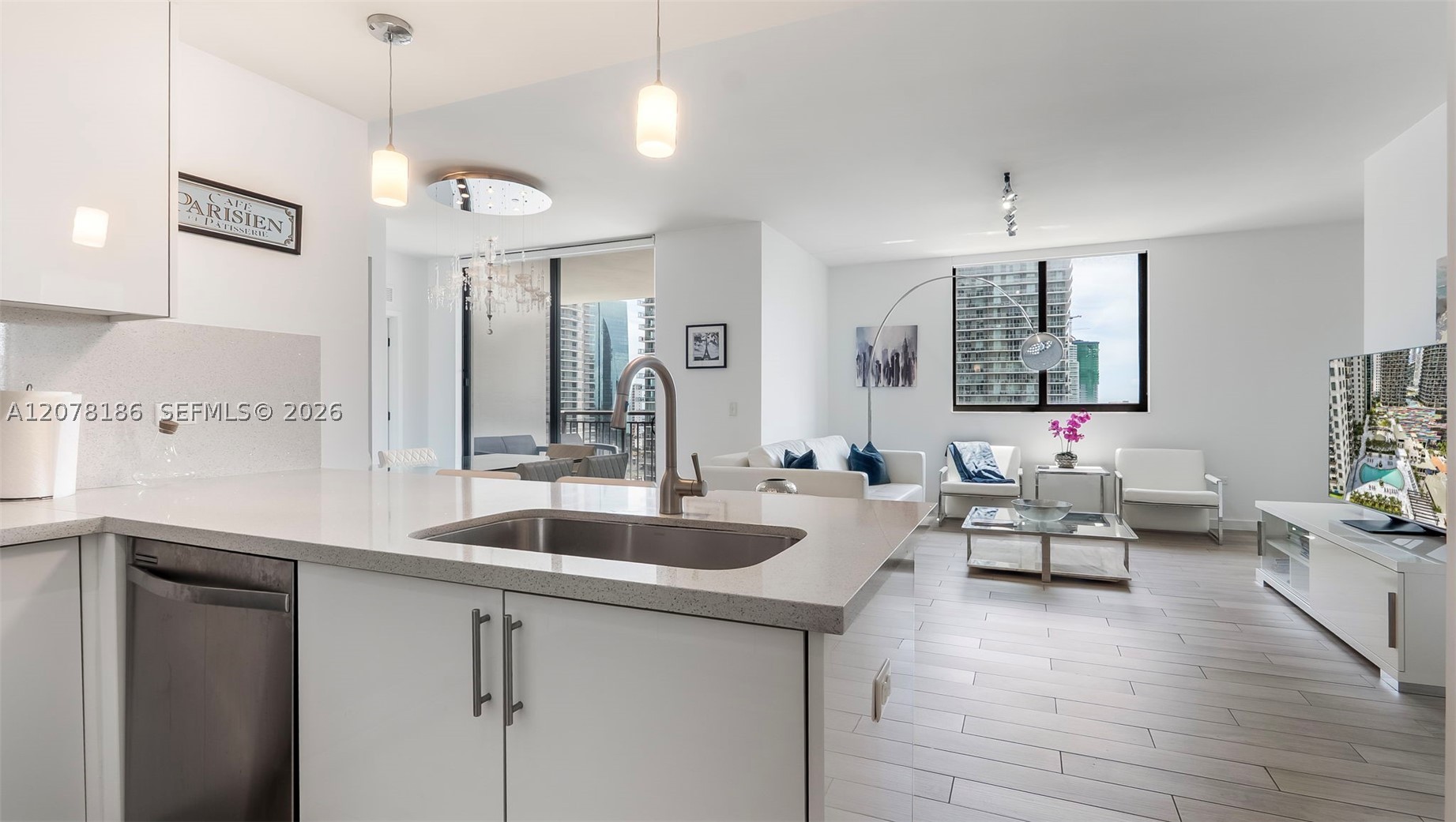999 SW 1st Ave #2004, Miami FL 33130