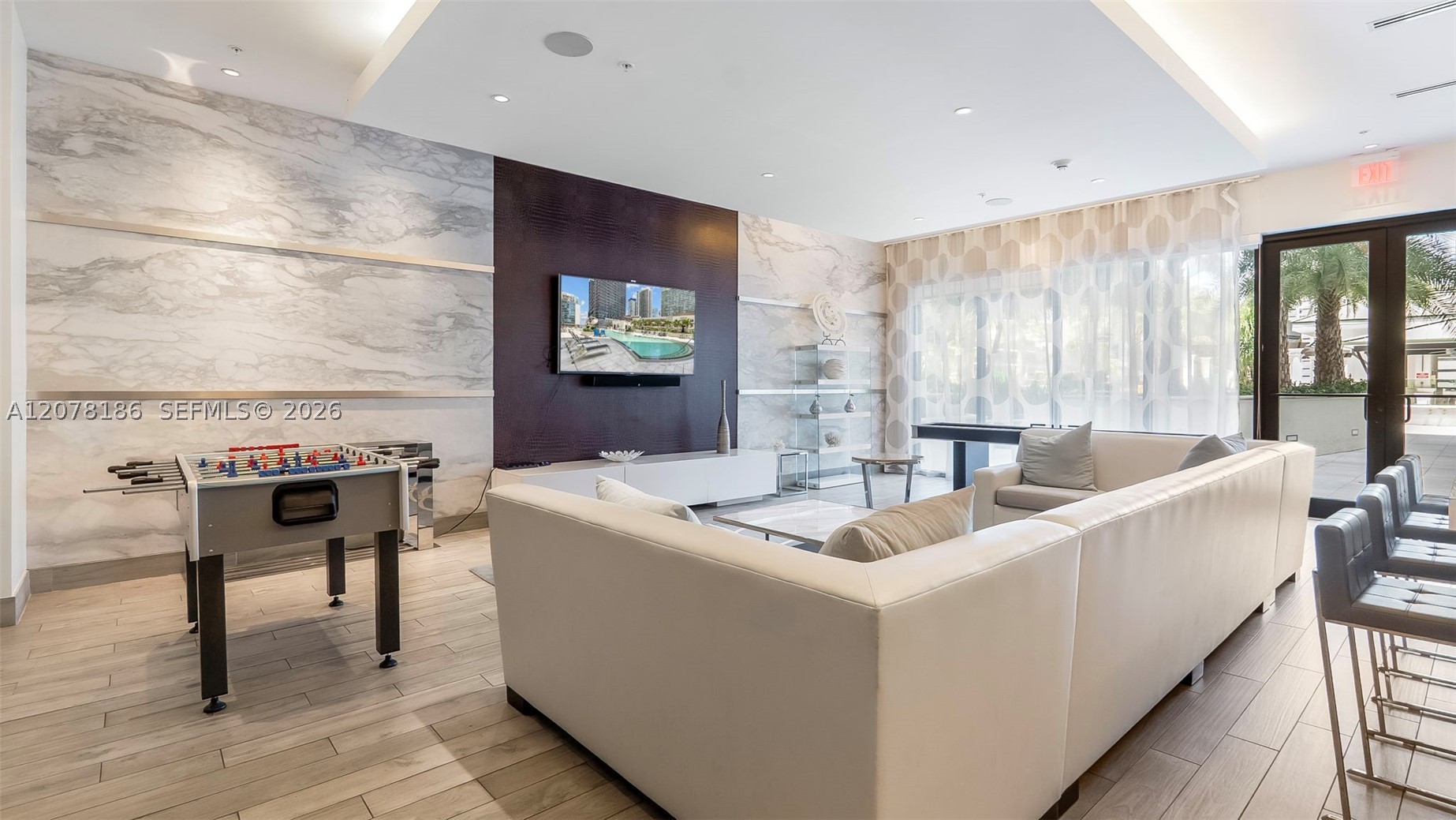 999 SW 1st Ave #2004, Miami FL 33130
