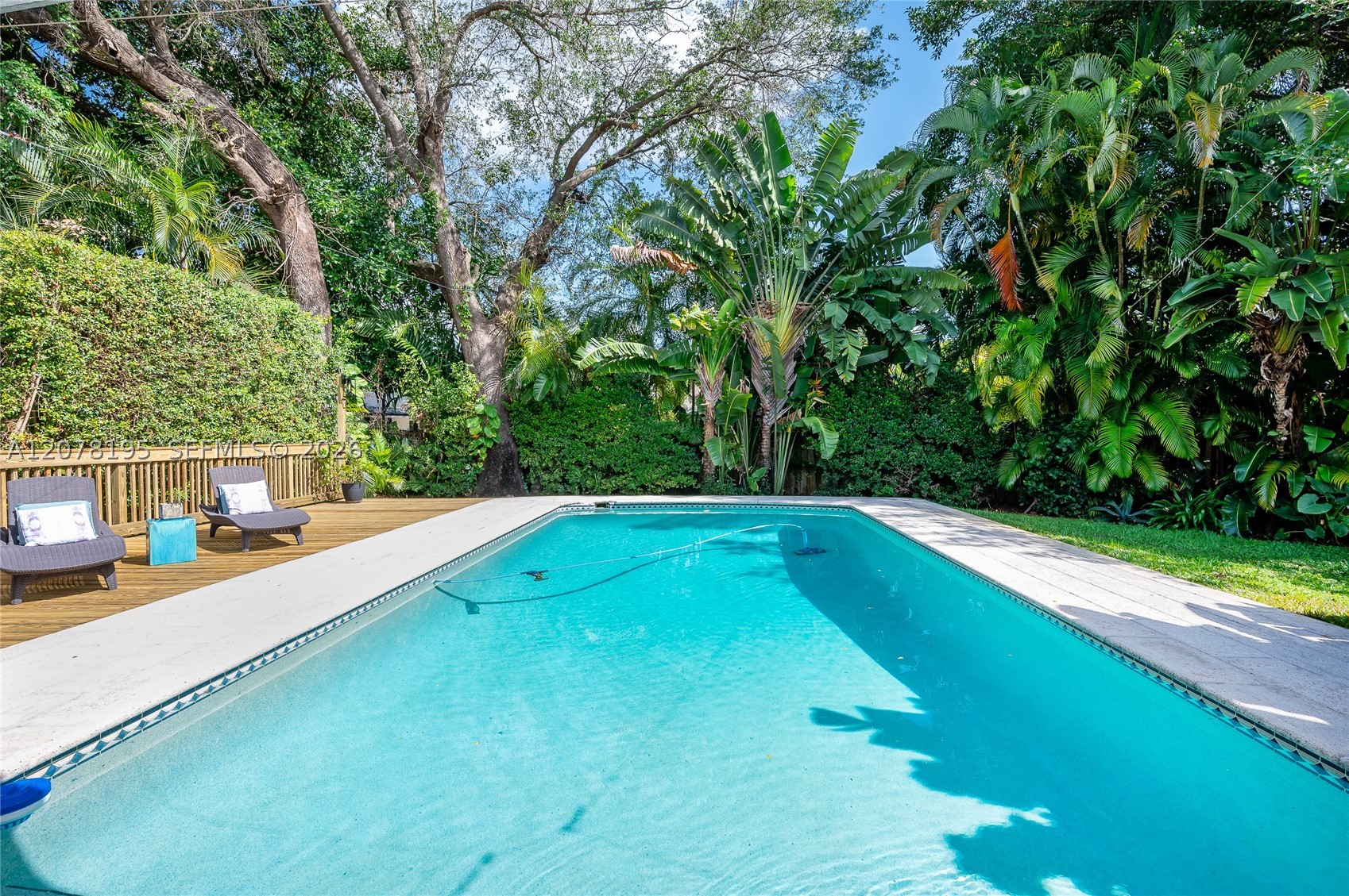 1003 NE 118th St, Biscayne Park FL 33161