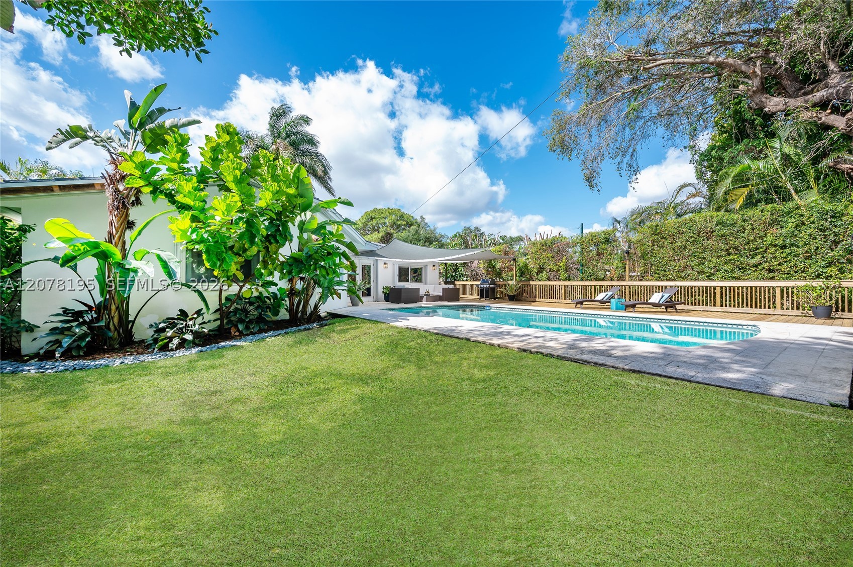 1003 NE 118th St, Biscayne Park FL 33161