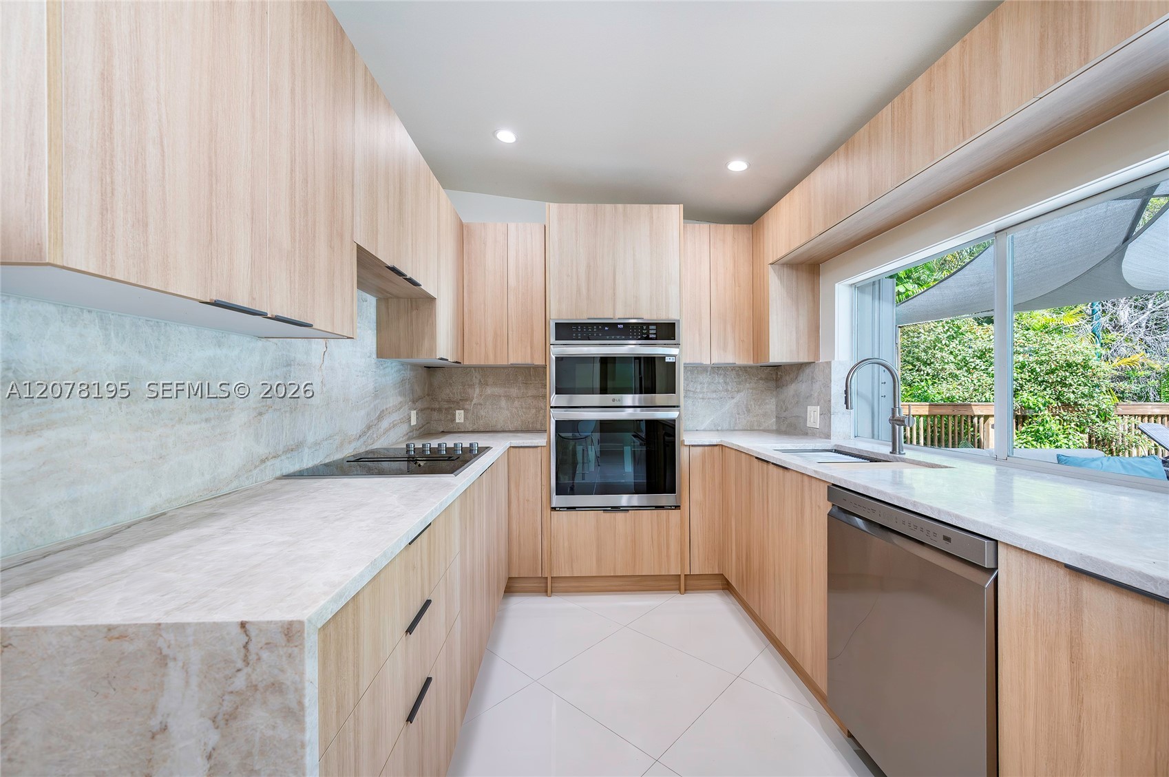 1003 NE 118th St, Biscayne Park FL 33161