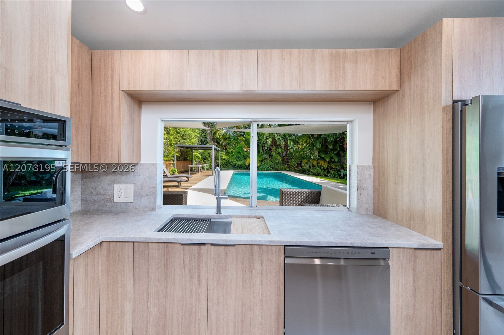 1003 NE 118th St, Biscayne Park FL 33161