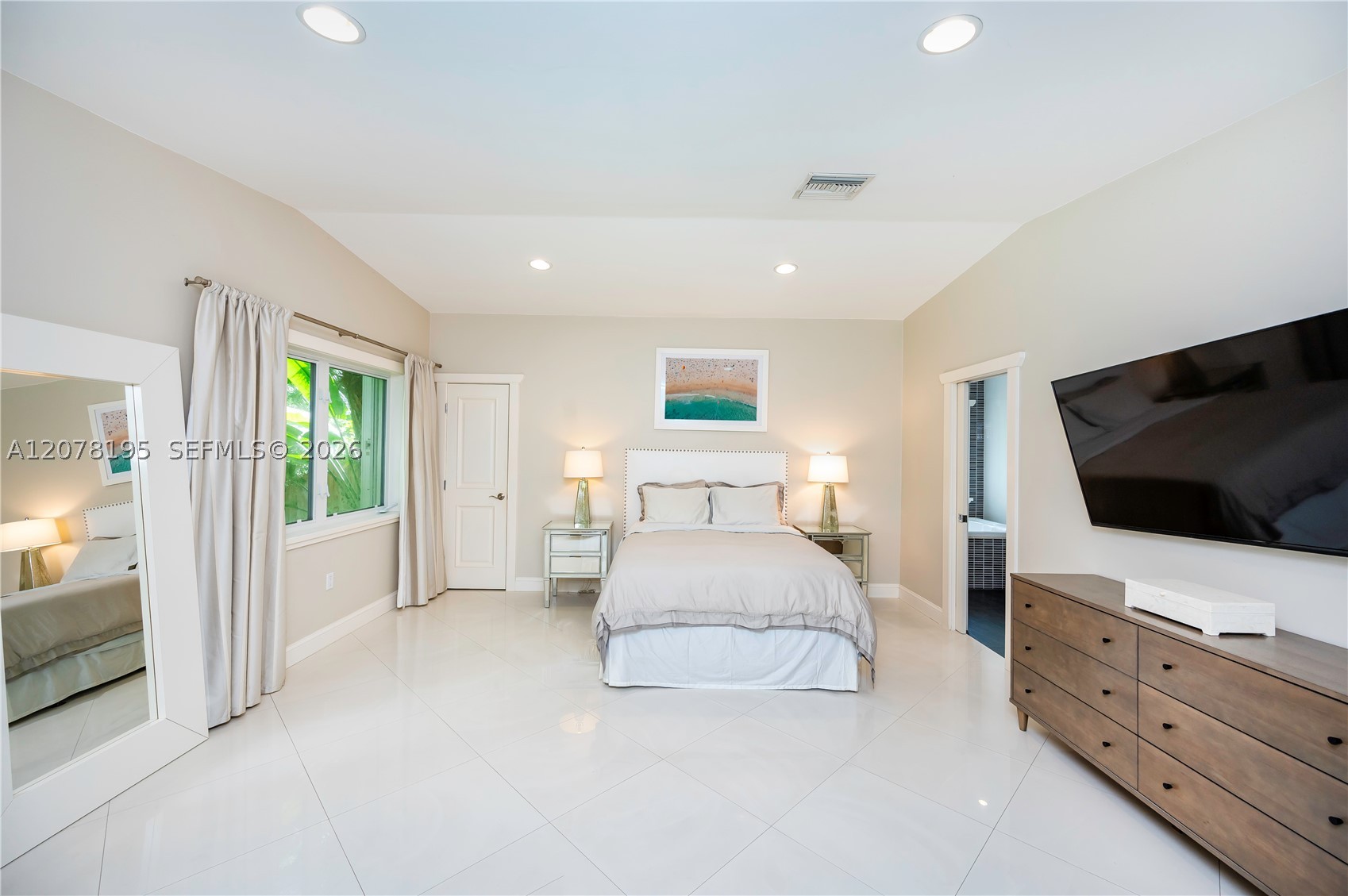 1003 NE 118th St, Biscayne Park FL 33161