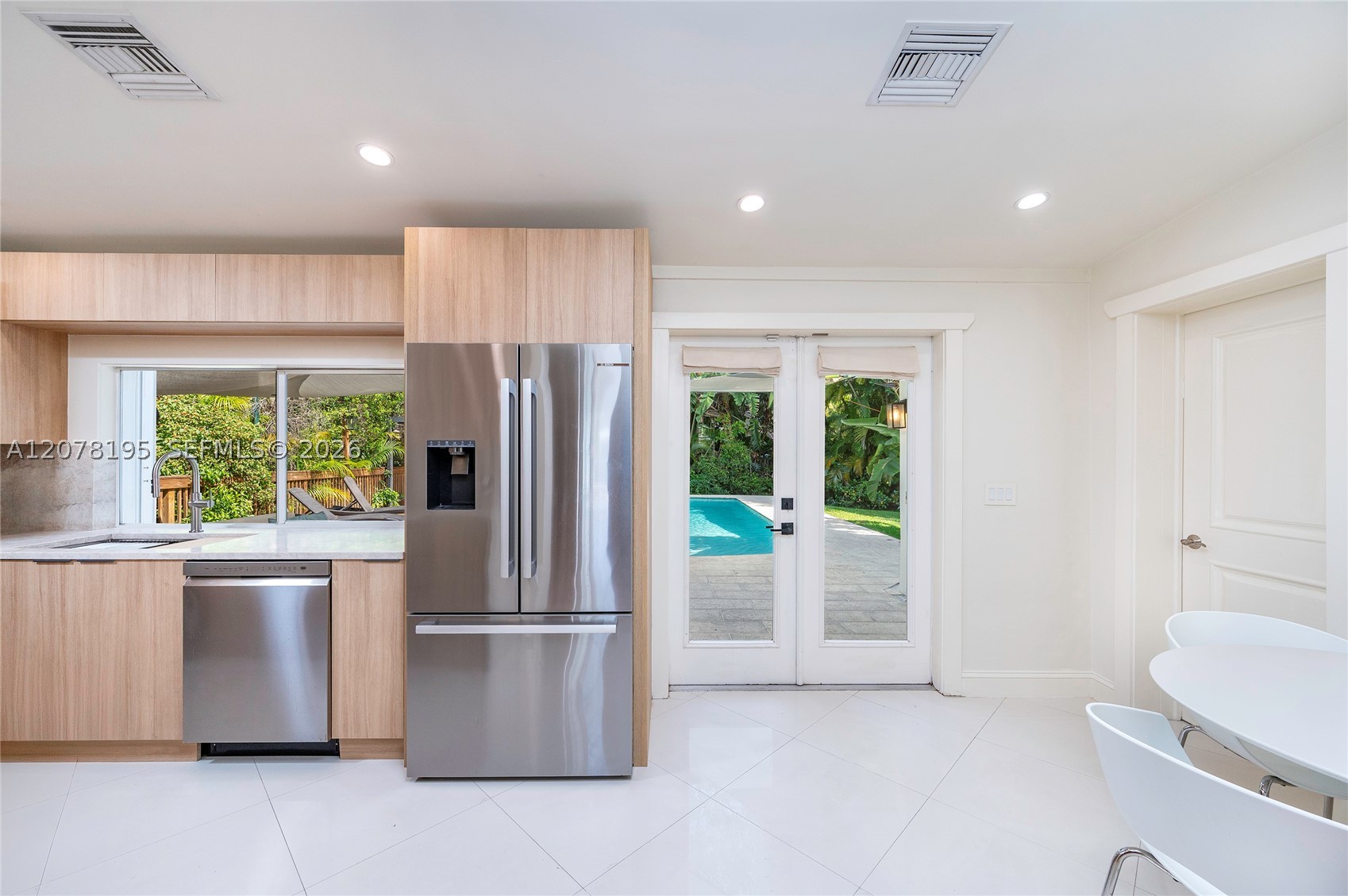 1003 NE 118th St, Biscayne Park FL 33161