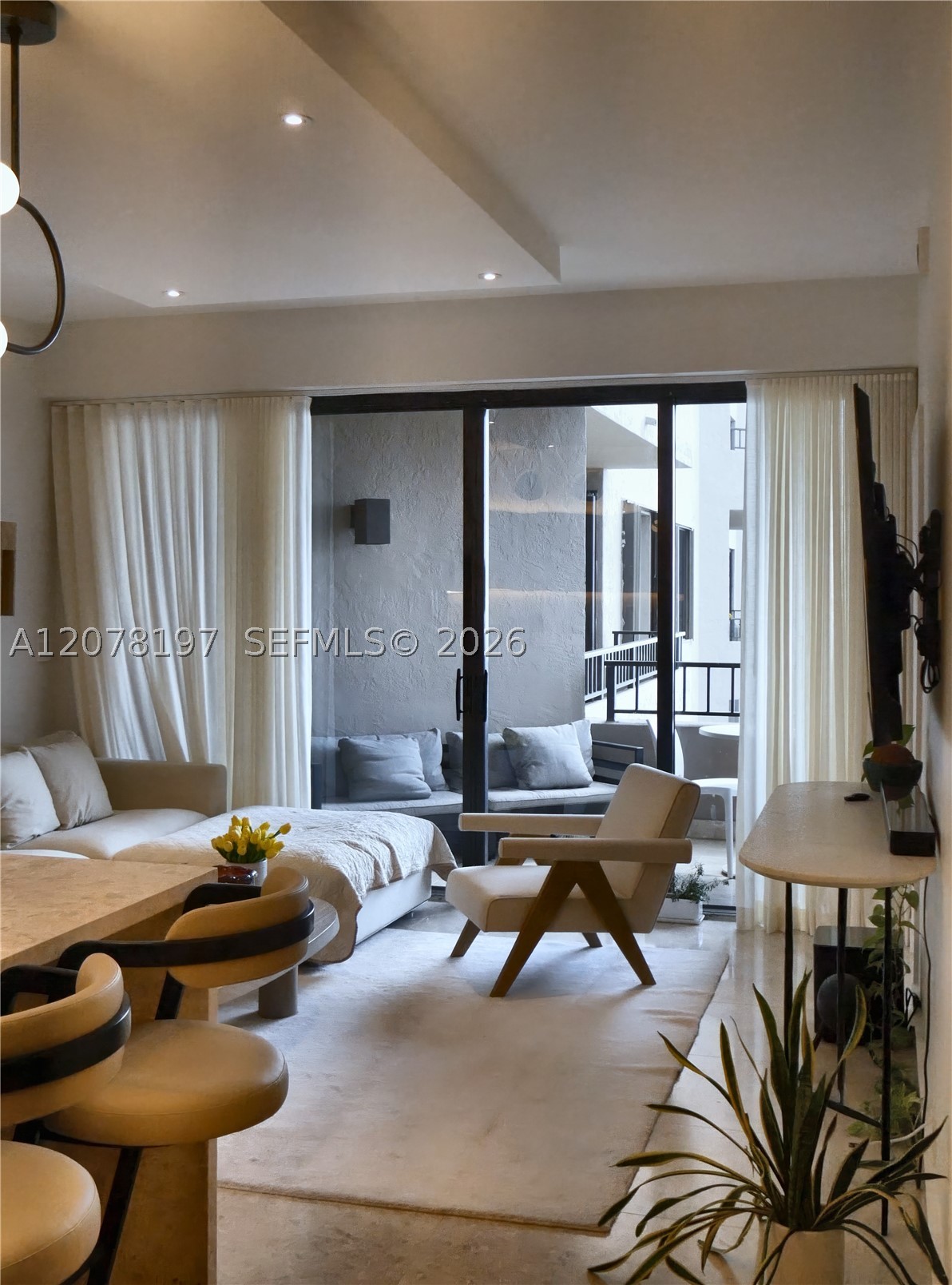 201 Crandon Blvd #605, Key Biscayne FL 33149