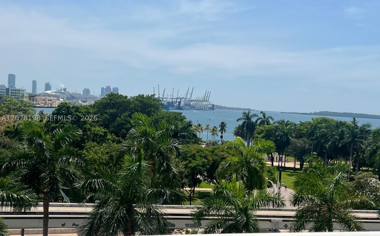 50 Biscayne Blvd #606, Miami FL 33132