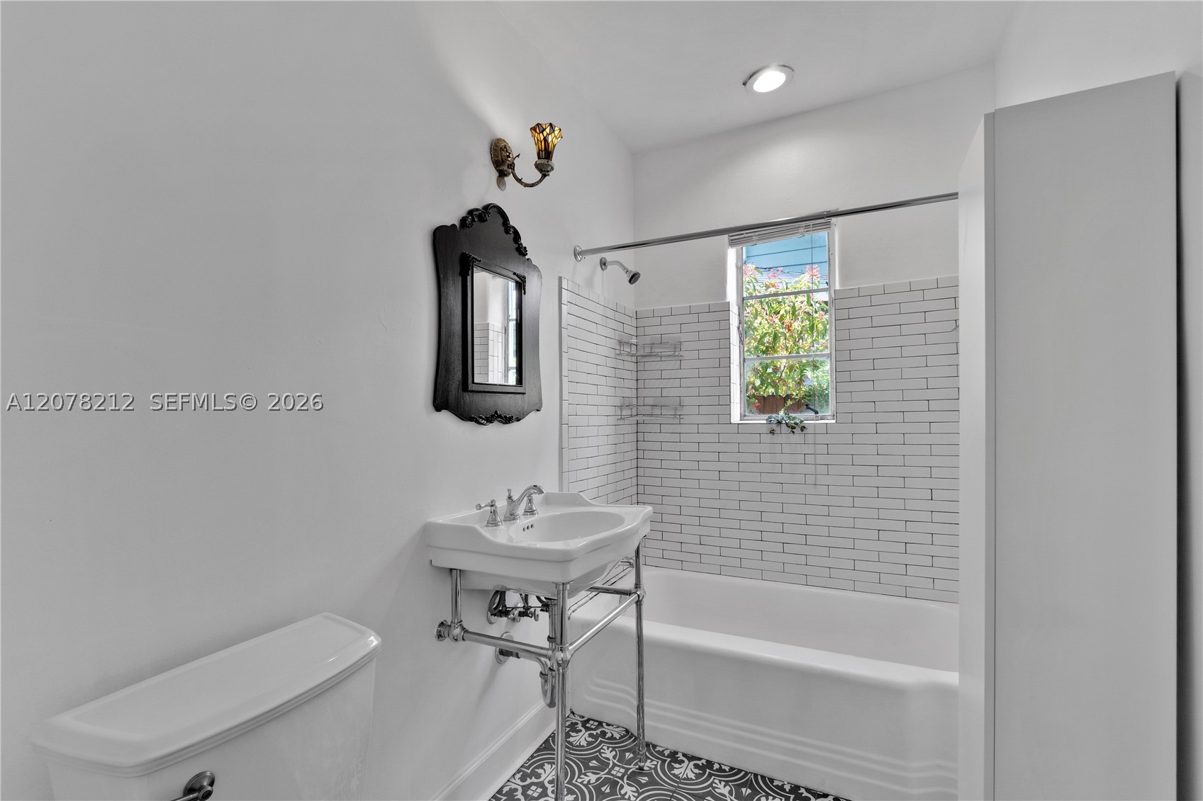 50 NW 26th Ave #2/1, Miami FL 33125