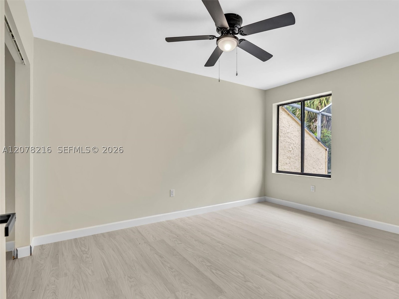 8813 Paradise Ct, Tamarac FL 33321