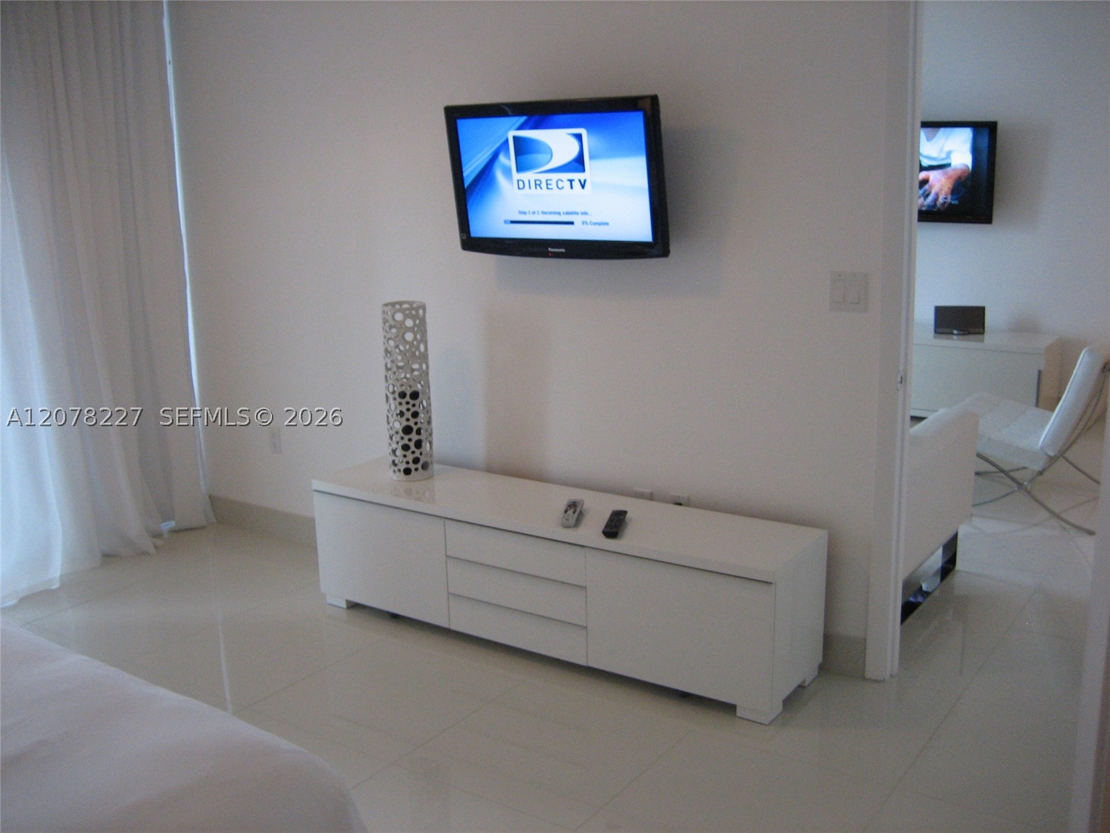 485 Brickell Ave #1811, Miami FL 33131