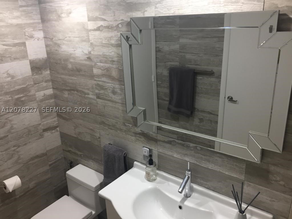 485 Brickell Ave #1811, Miami FL 33131